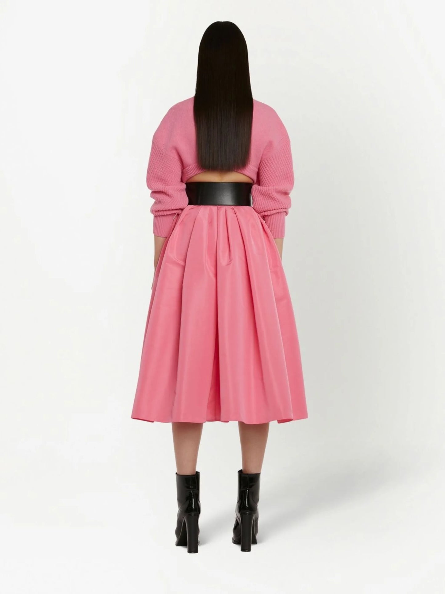high-waisted full skirt