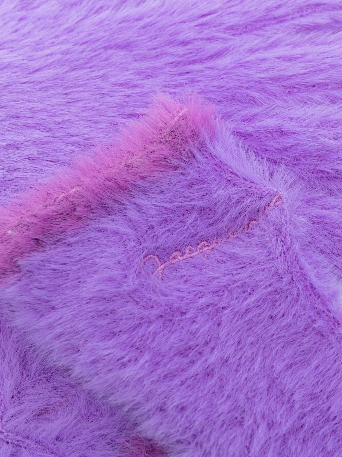 Les gants Neve fluffy gloves