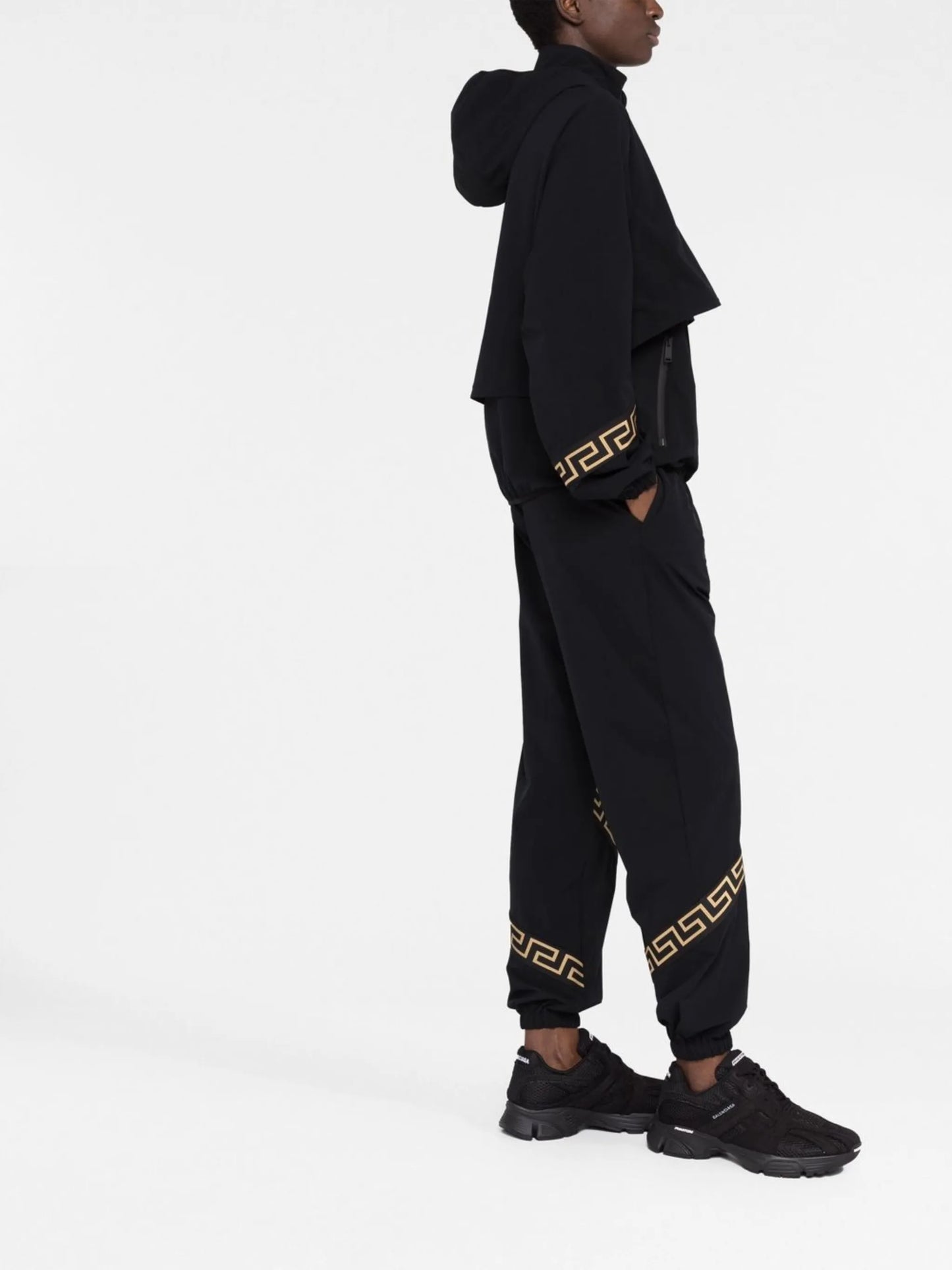Grace-pattern zip-fastening jacket
