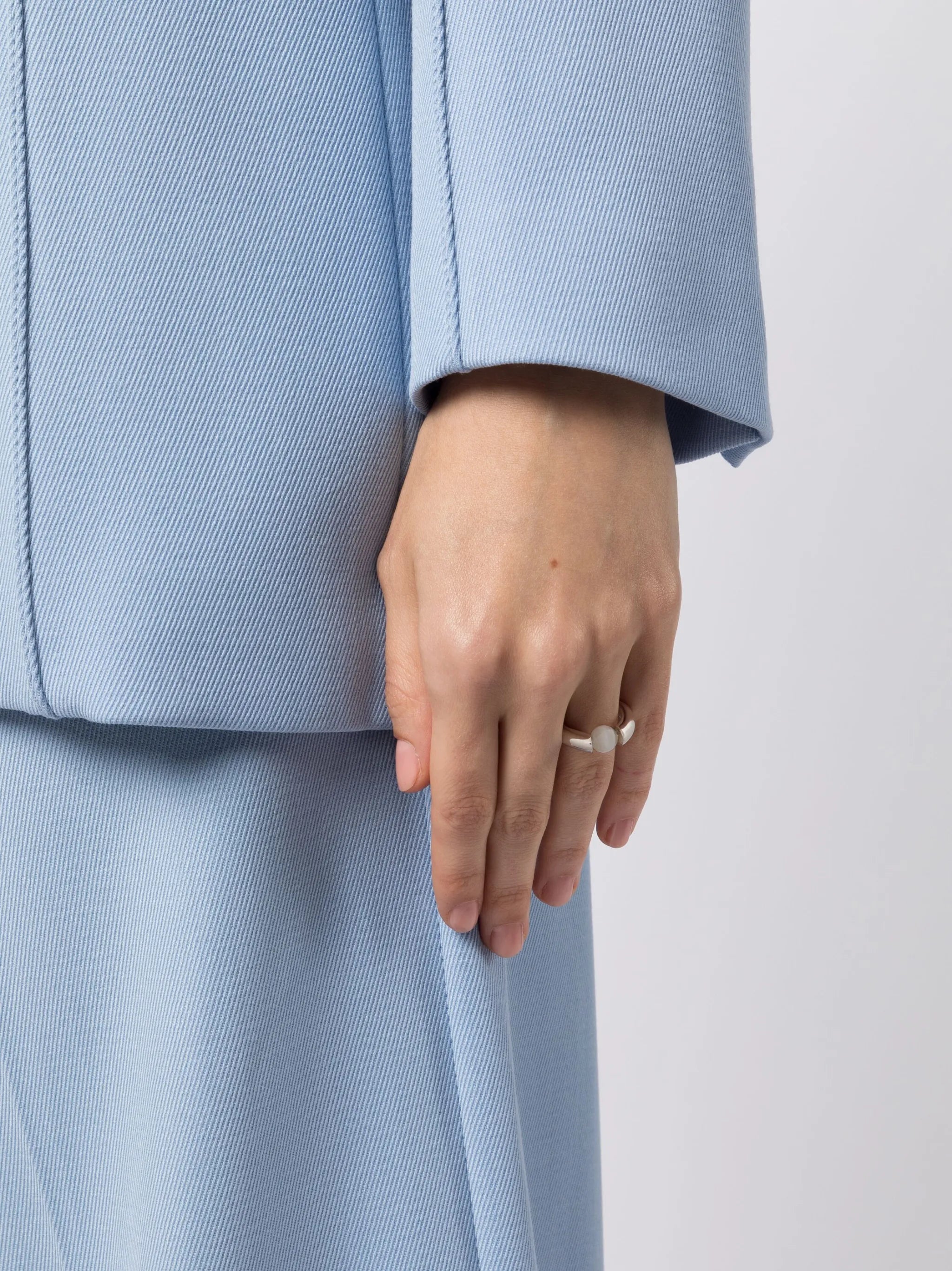 pearl-embellished polished ring