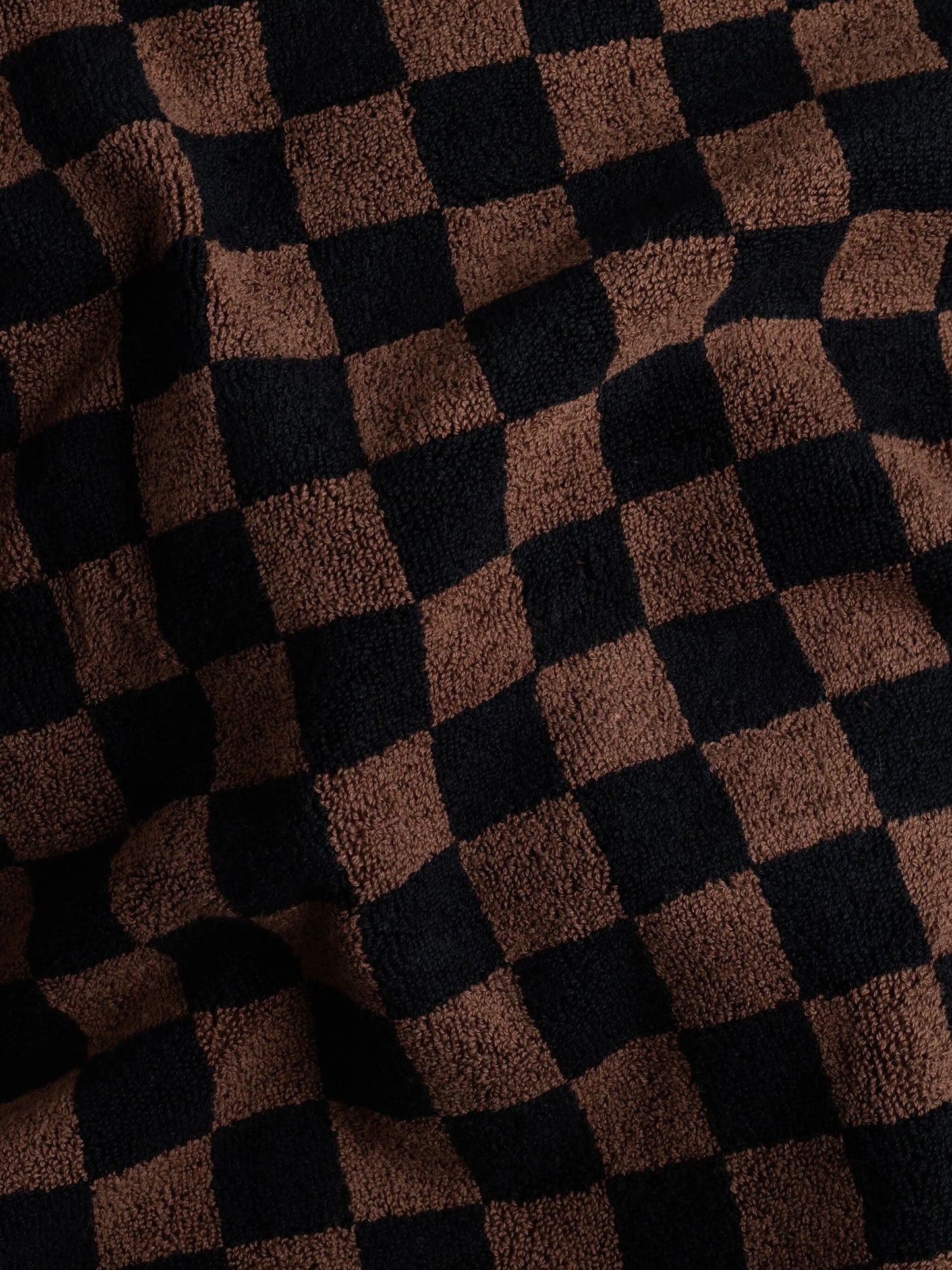 checkerboard-print organic cotton towel set