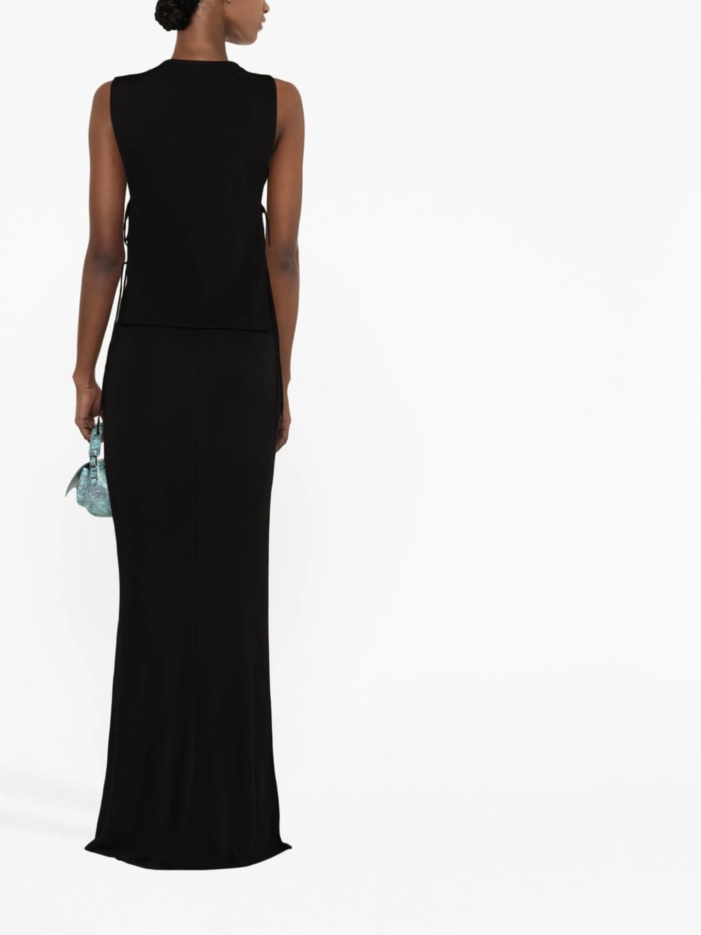 round-neck sleeveless dress