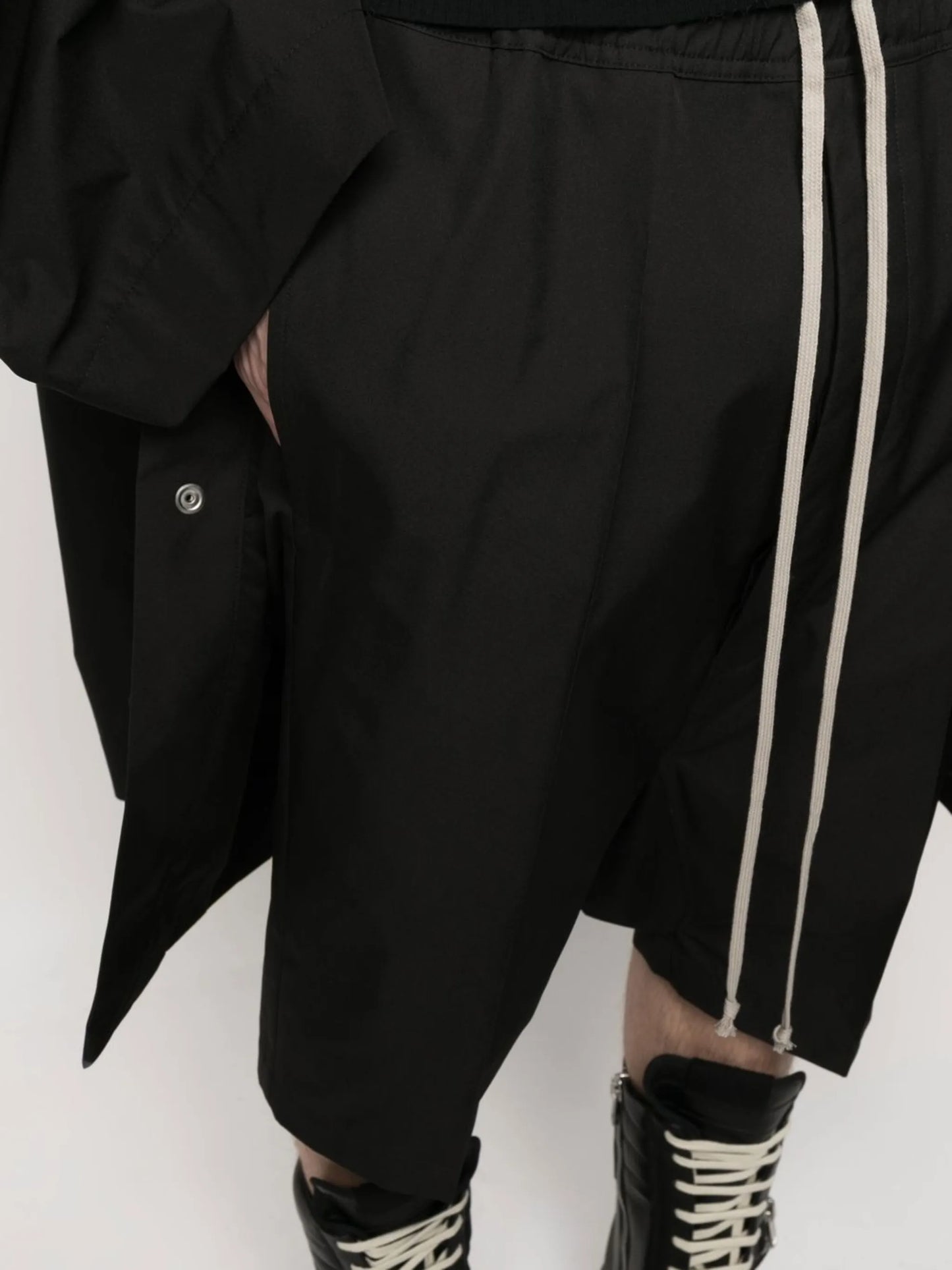 knee-length drop-crotch shorts