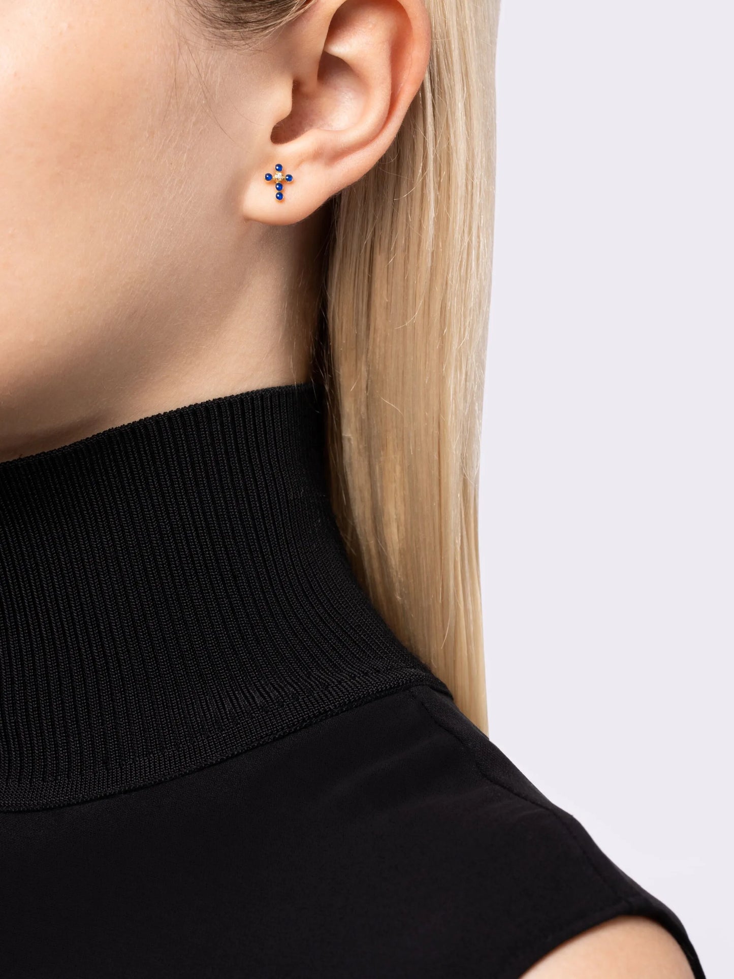 18kt yellow gold lapis lazuli cross stud earrings