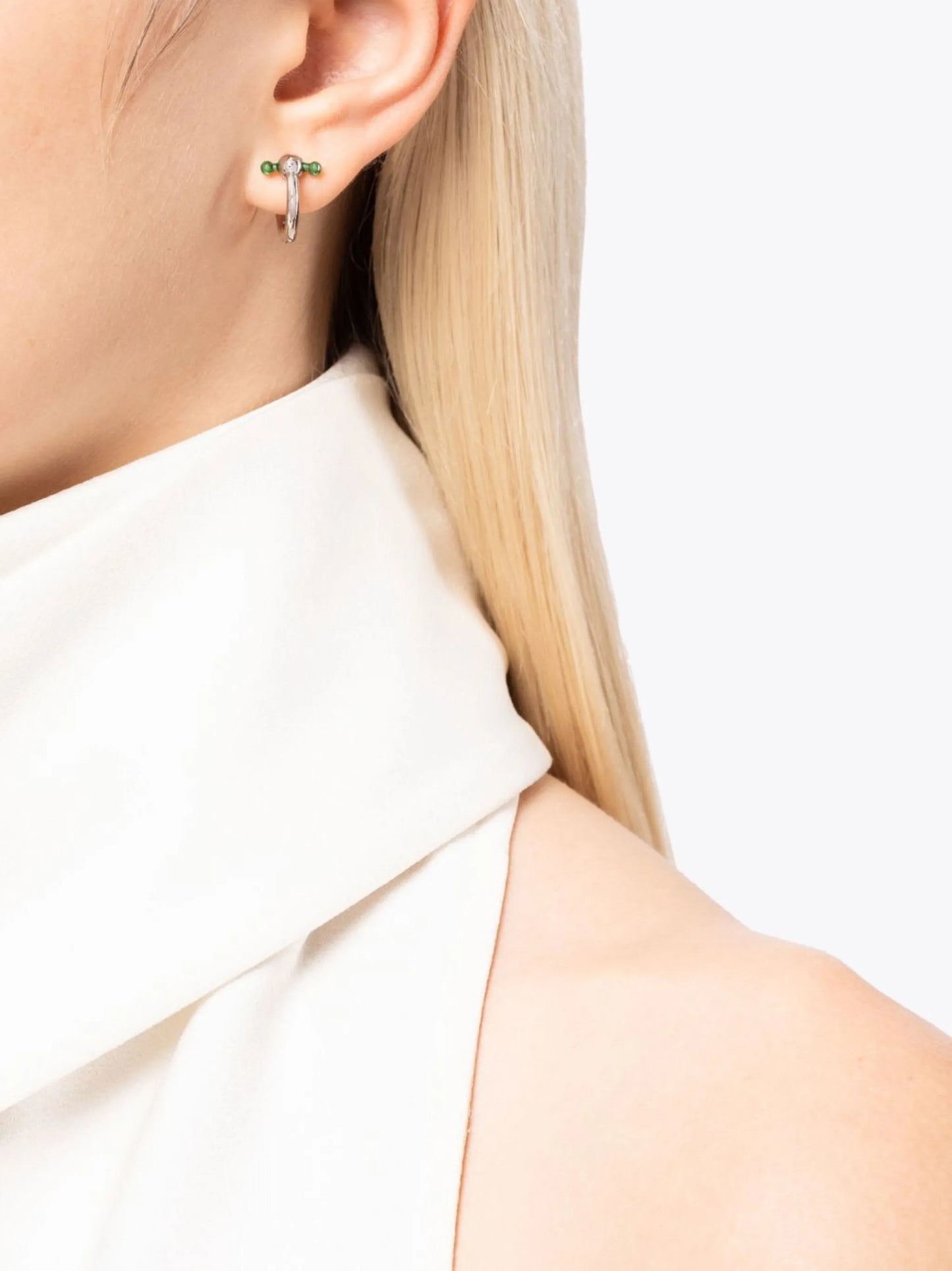18kt white gold Bar mini hoop earring