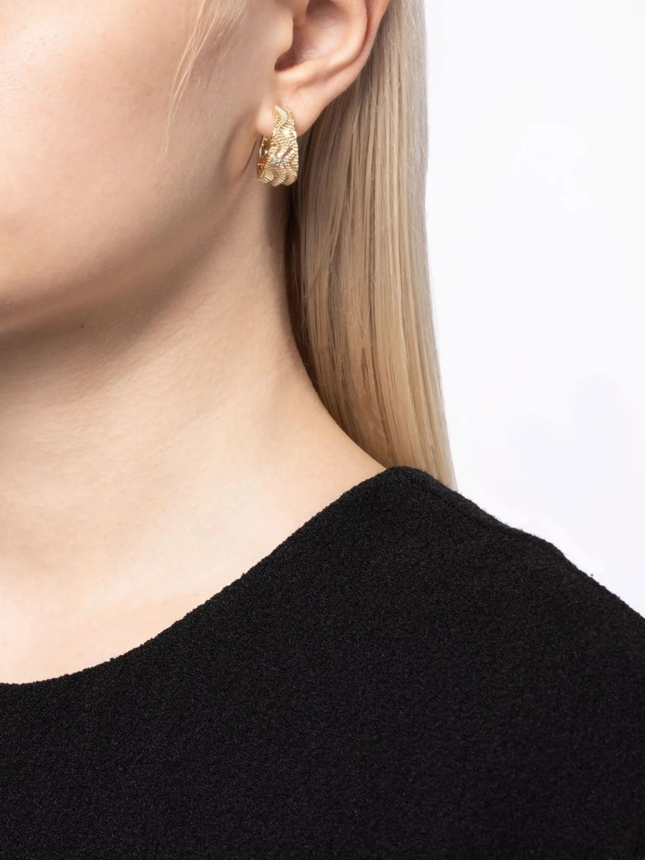 9kt yellow gold Berlingot diamond hoop earrings