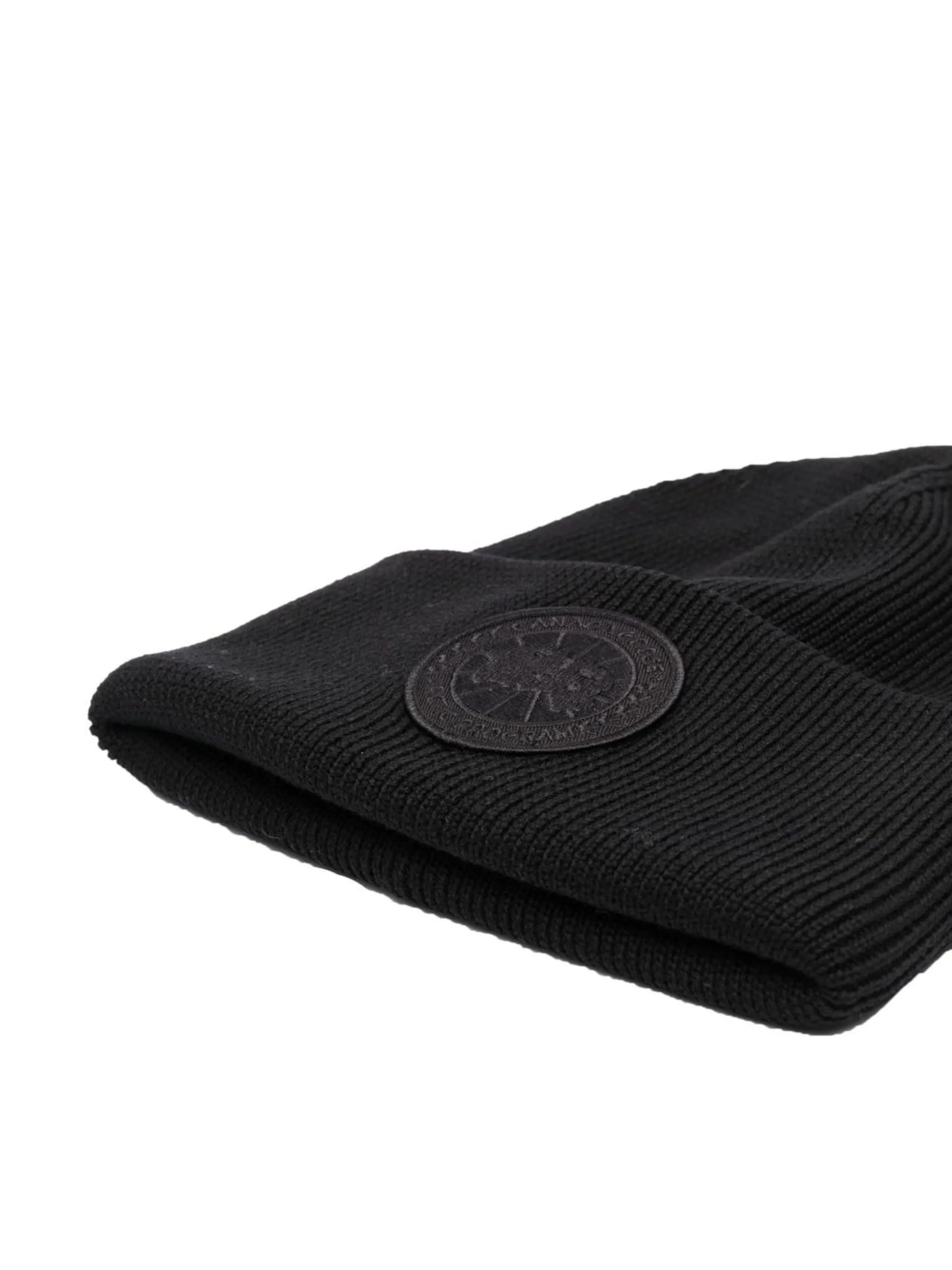 Arctic Disc knitted beanie