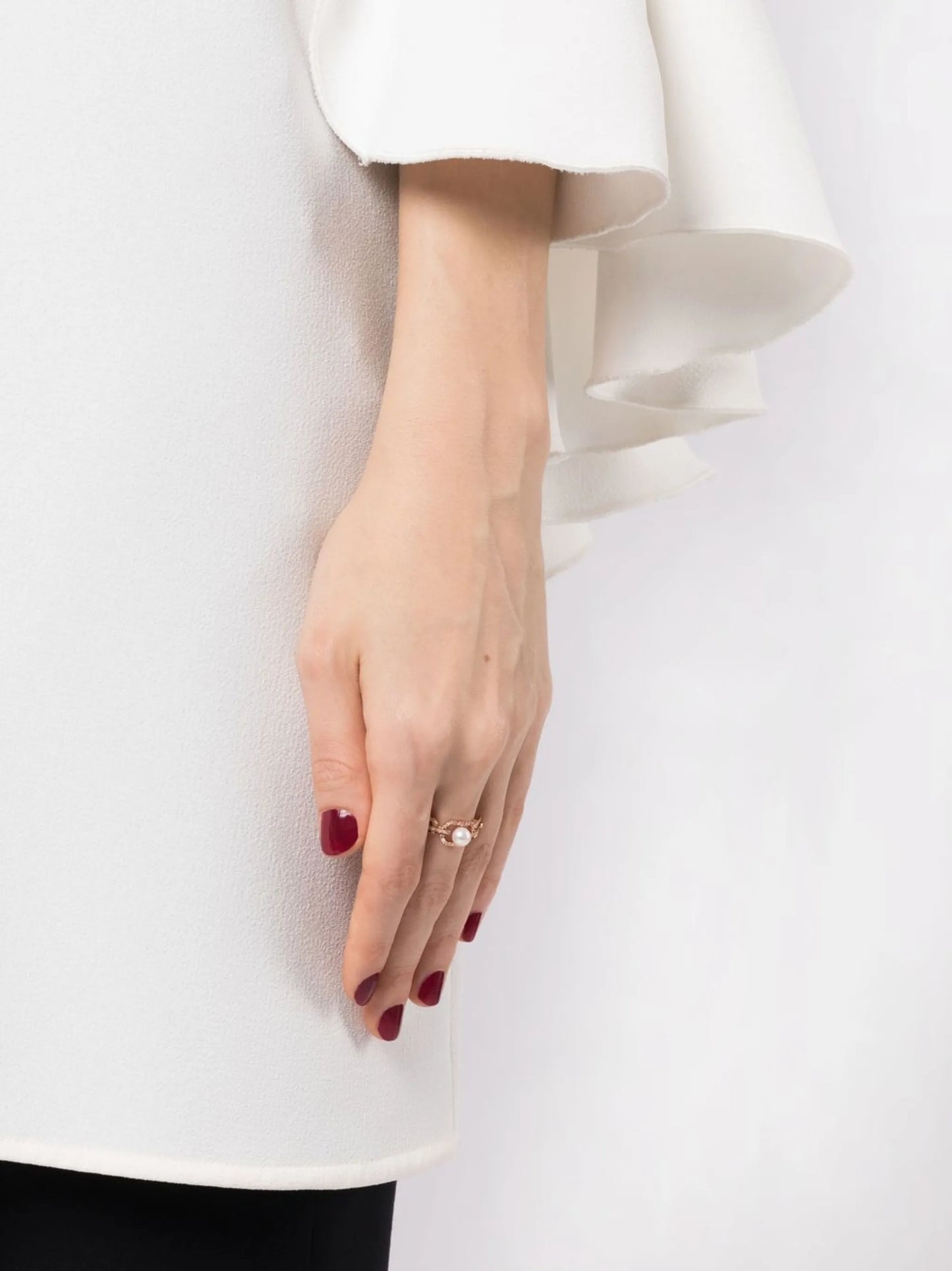 18kt rose gold diamond and pearl ring