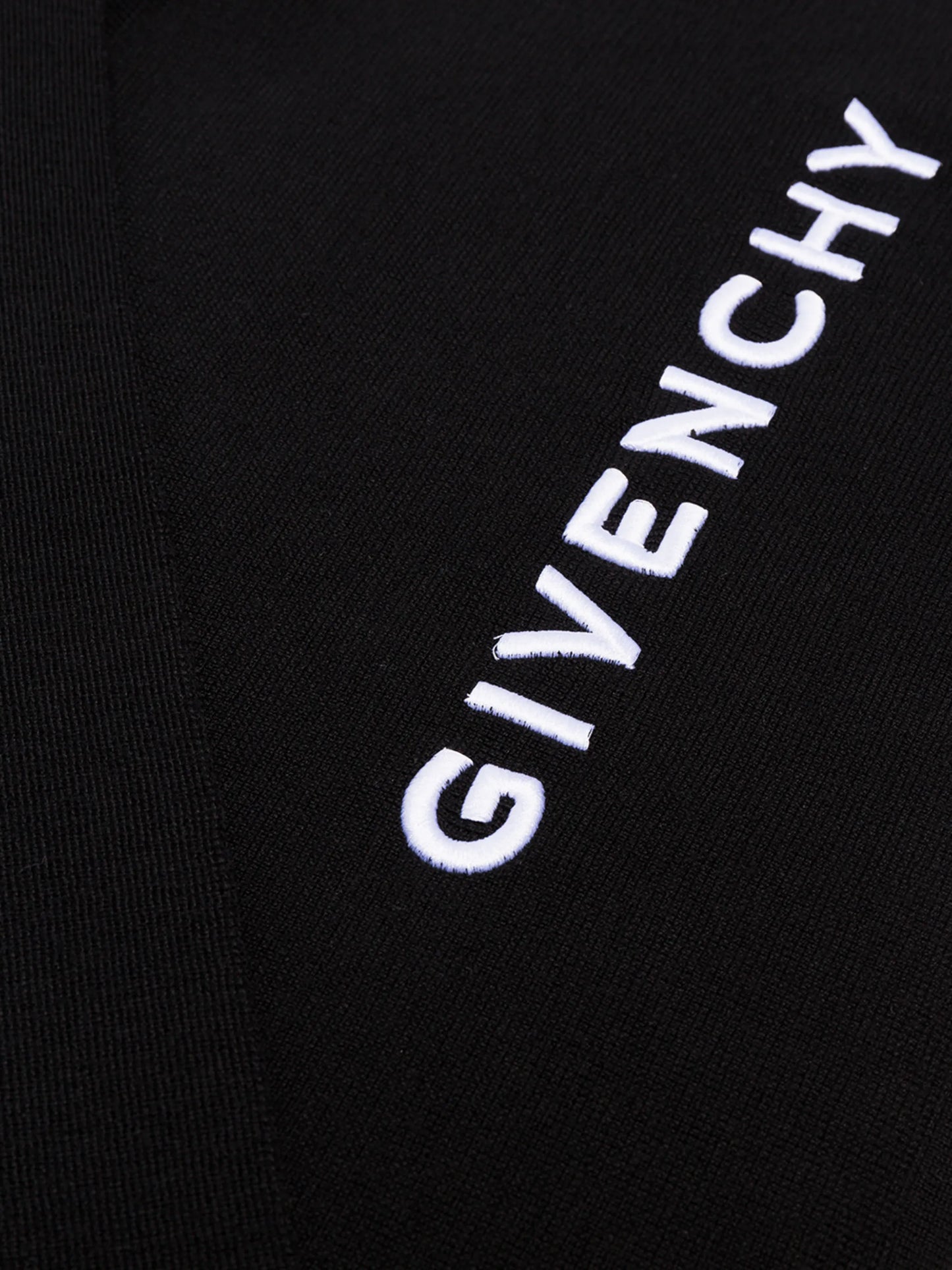 logo-embroidered scarf