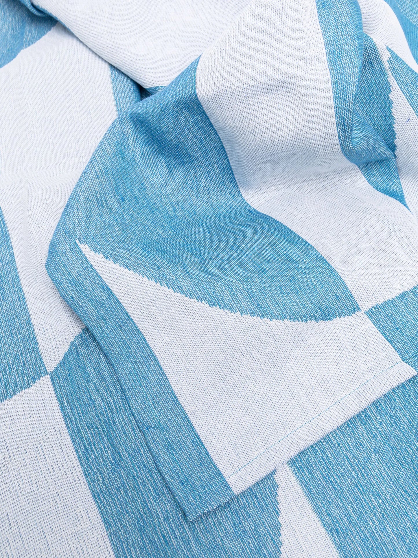 graphic-print beach towel