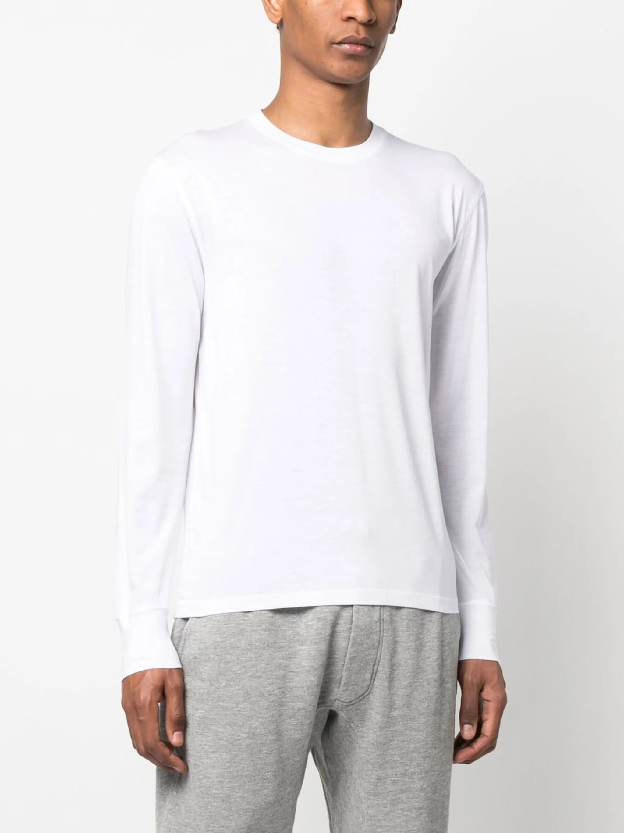round-neck long-sleeve T-shirt