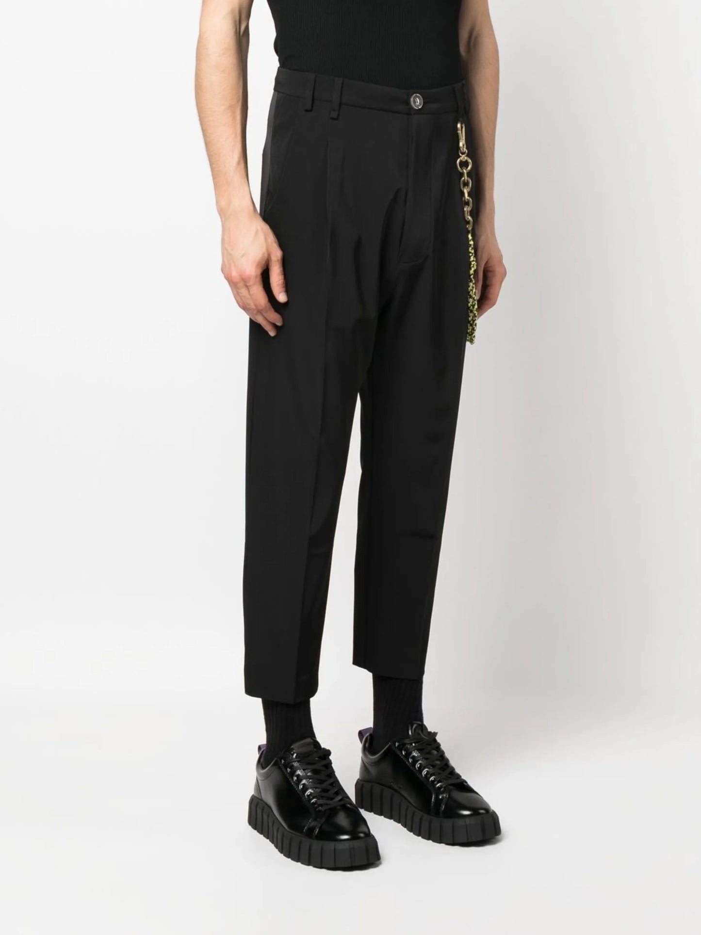 pleated tapered trousers