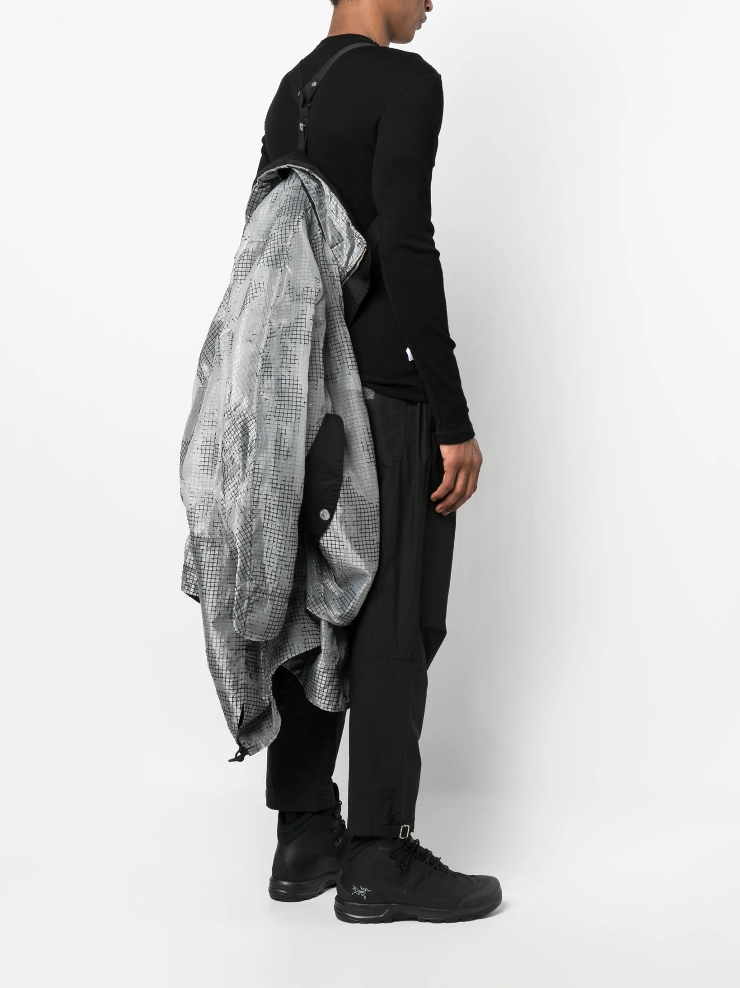 grid-pattern zip-up coat