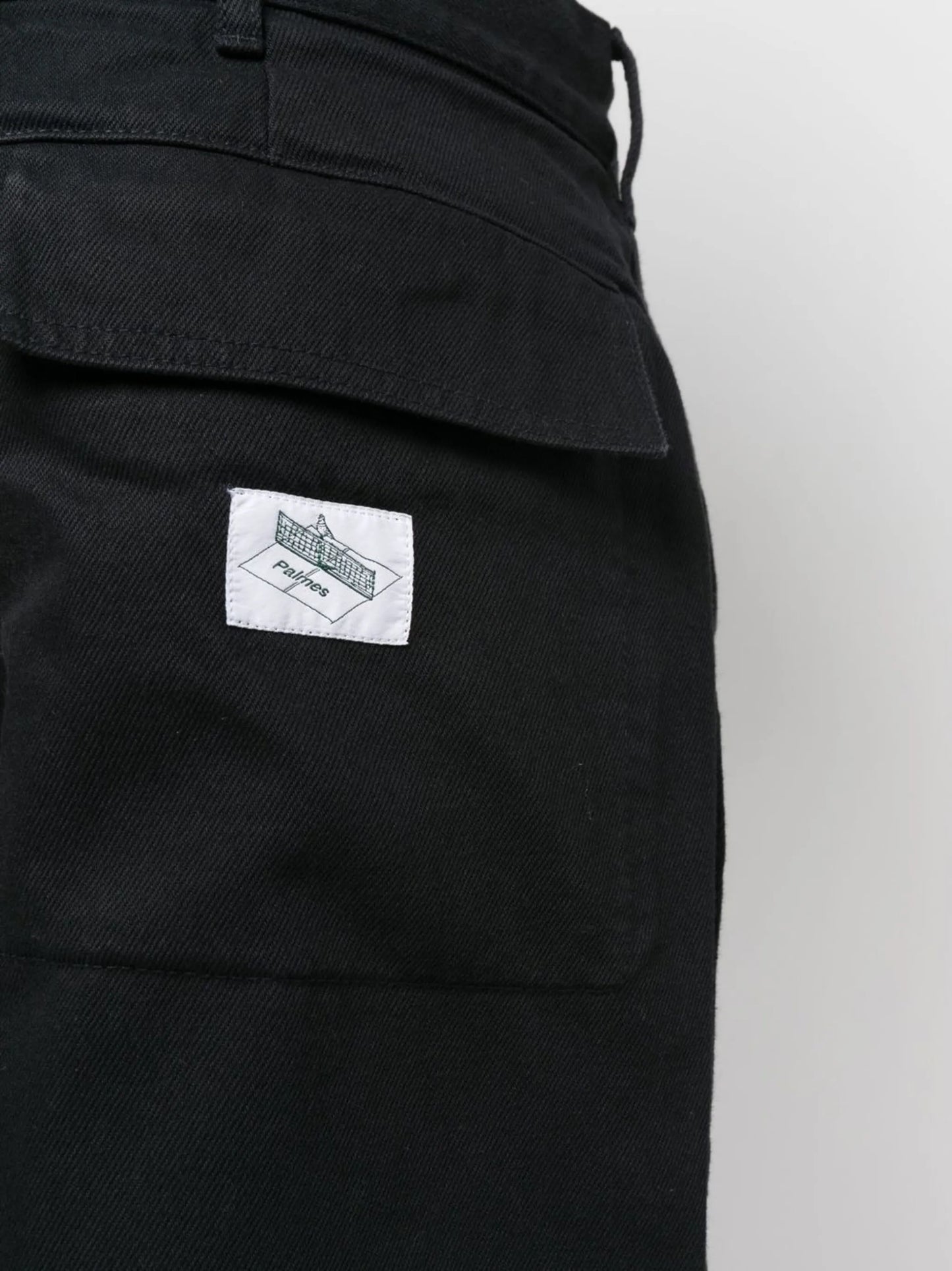 straight-leg rear logo-patch trousers