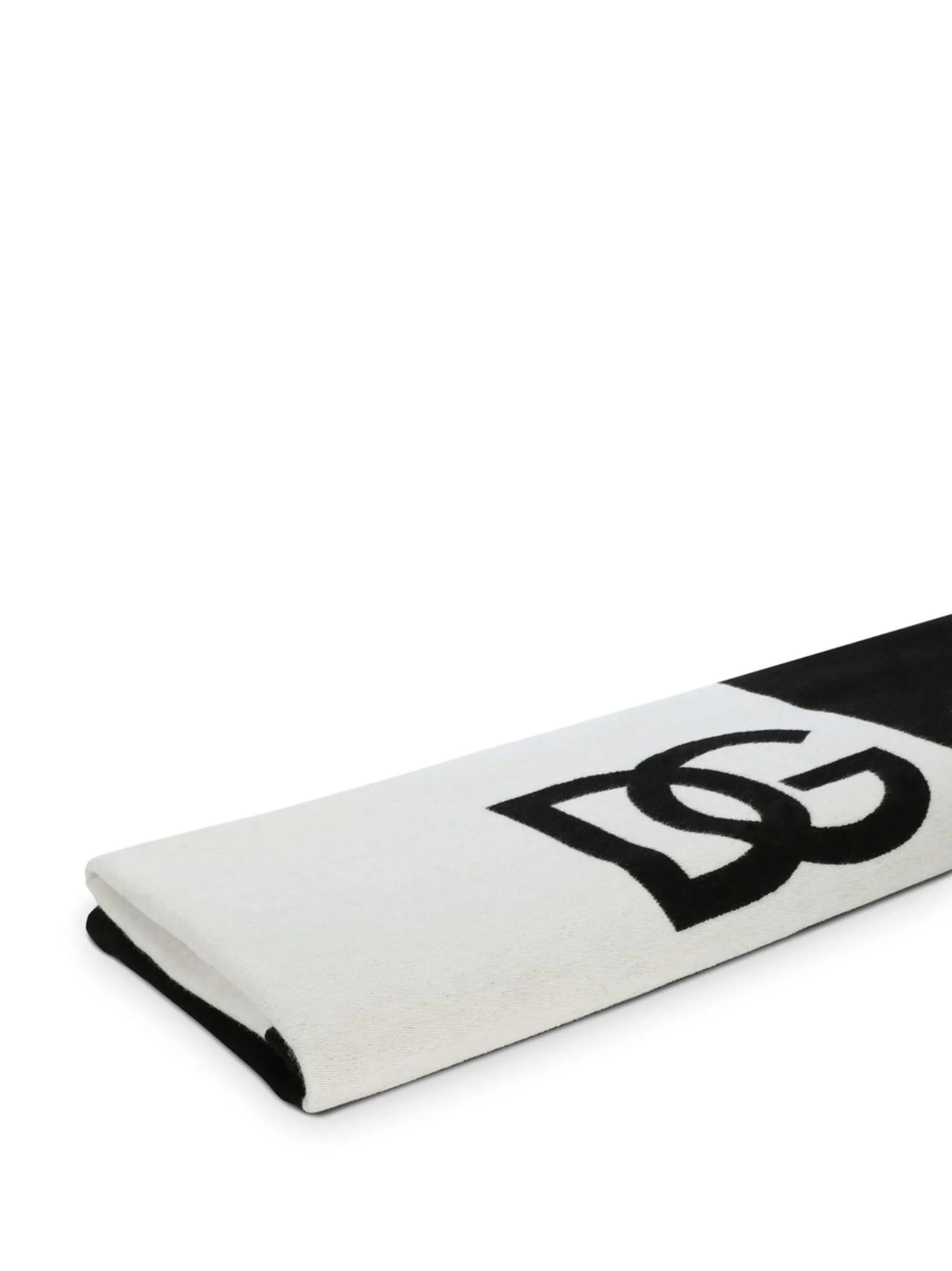 logo pattern cotton blanket