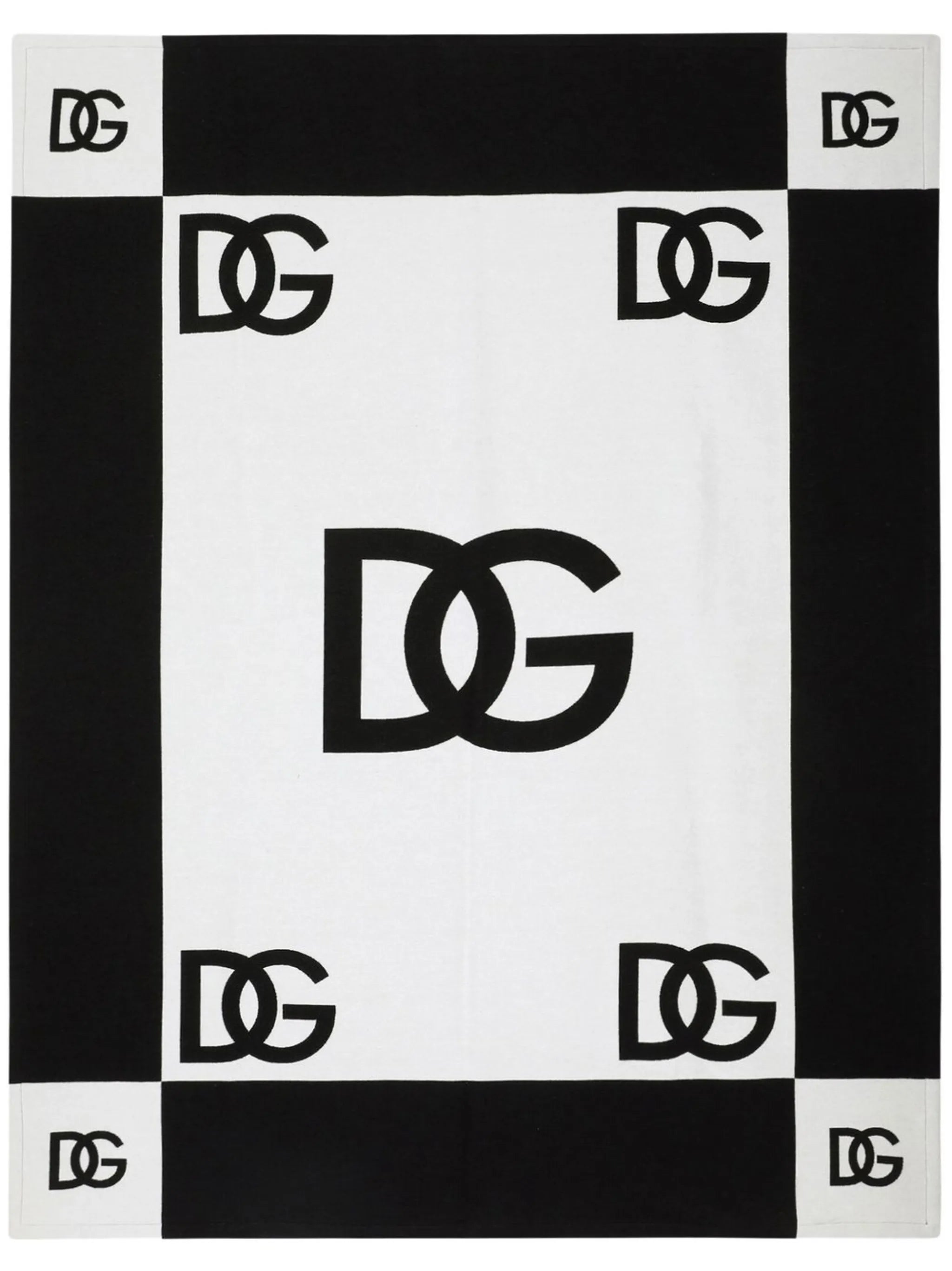 logo pattern cotton blanket