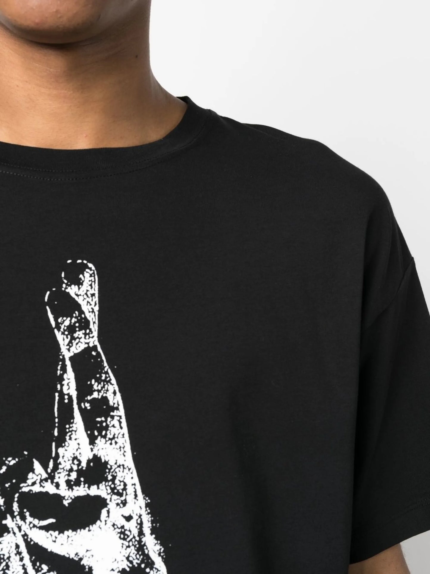 hand sign short-sleeve T-shirt