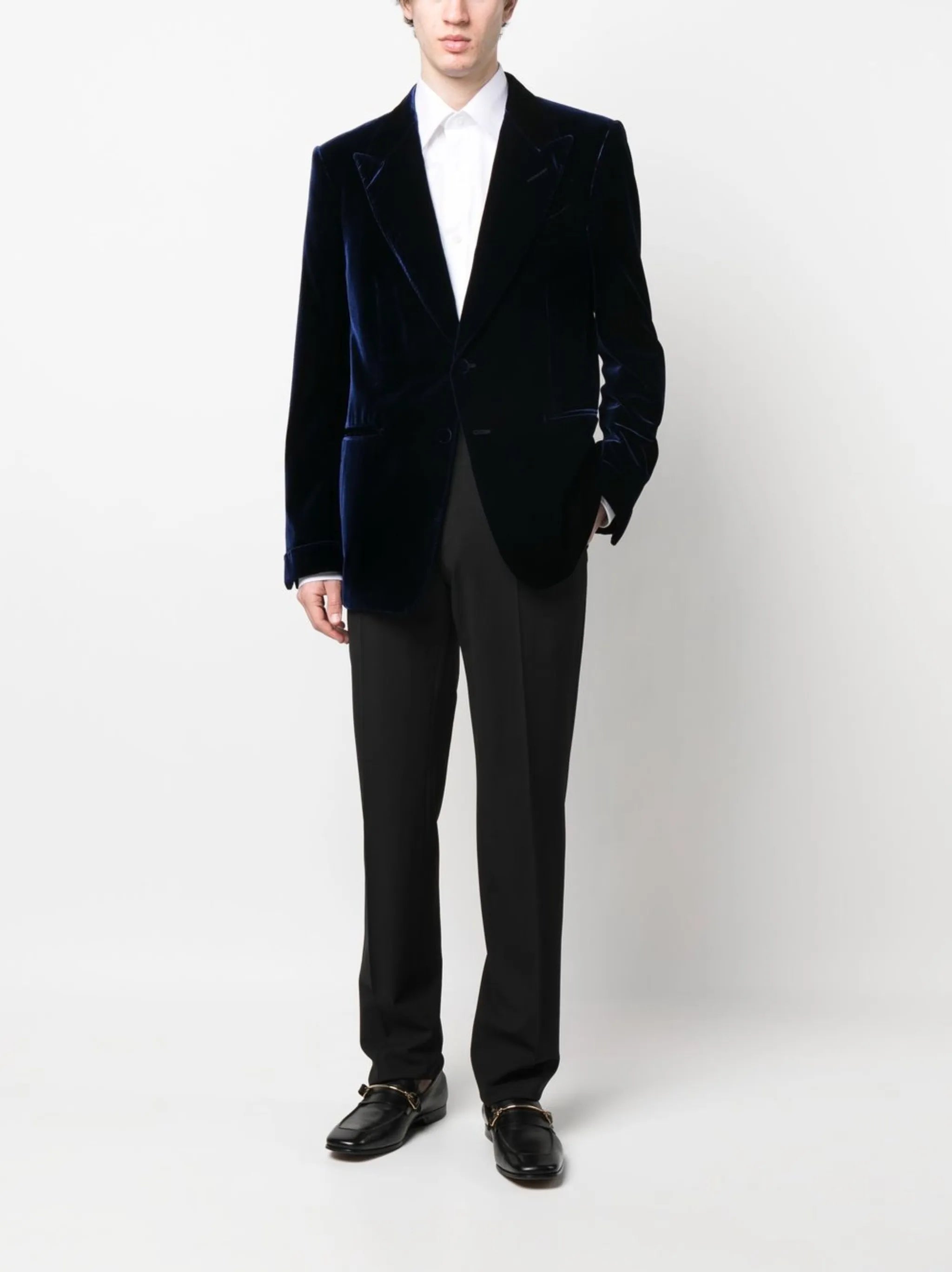 single-breasted velvet blazer