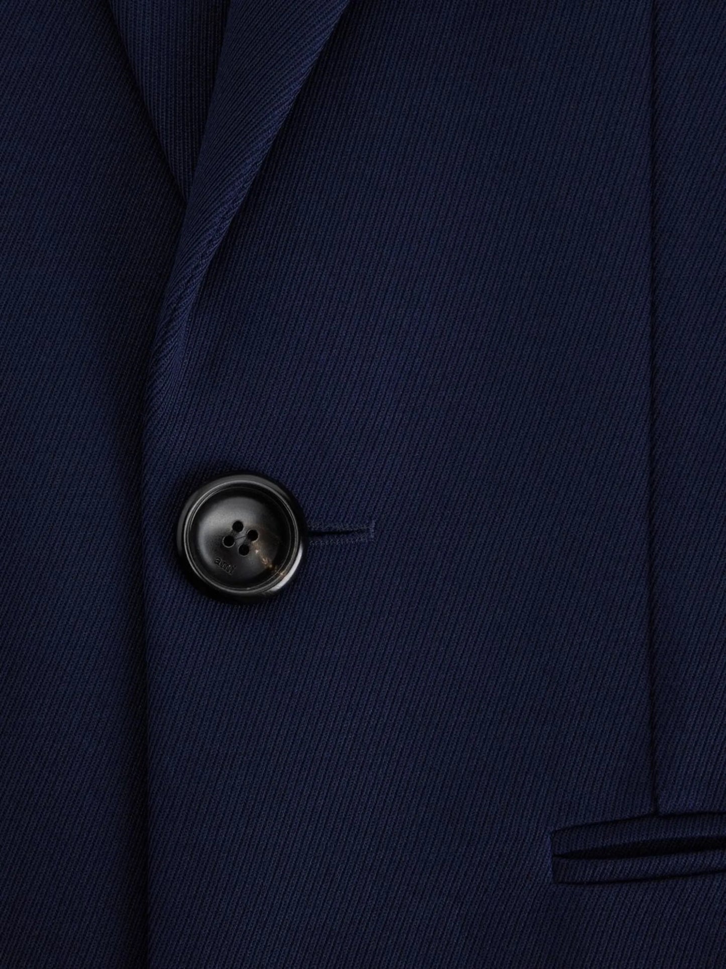 single-breasted tailored coat