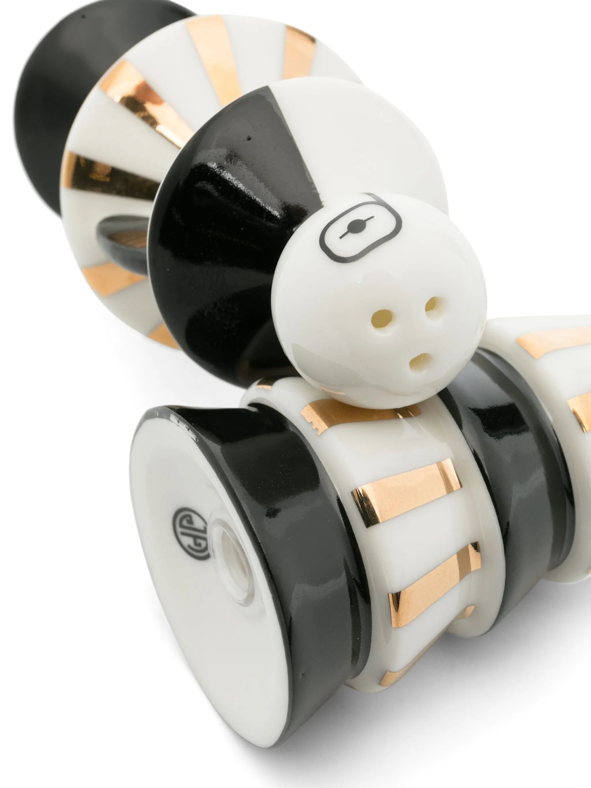 salt and pepper shakers