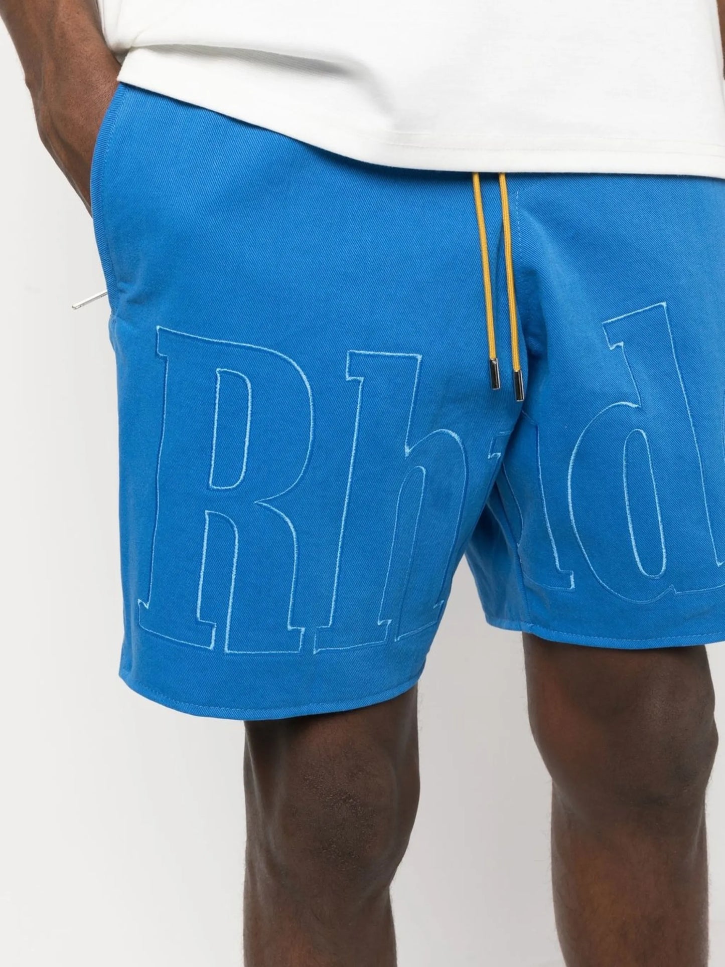 embroidered-logo drawstring shorts