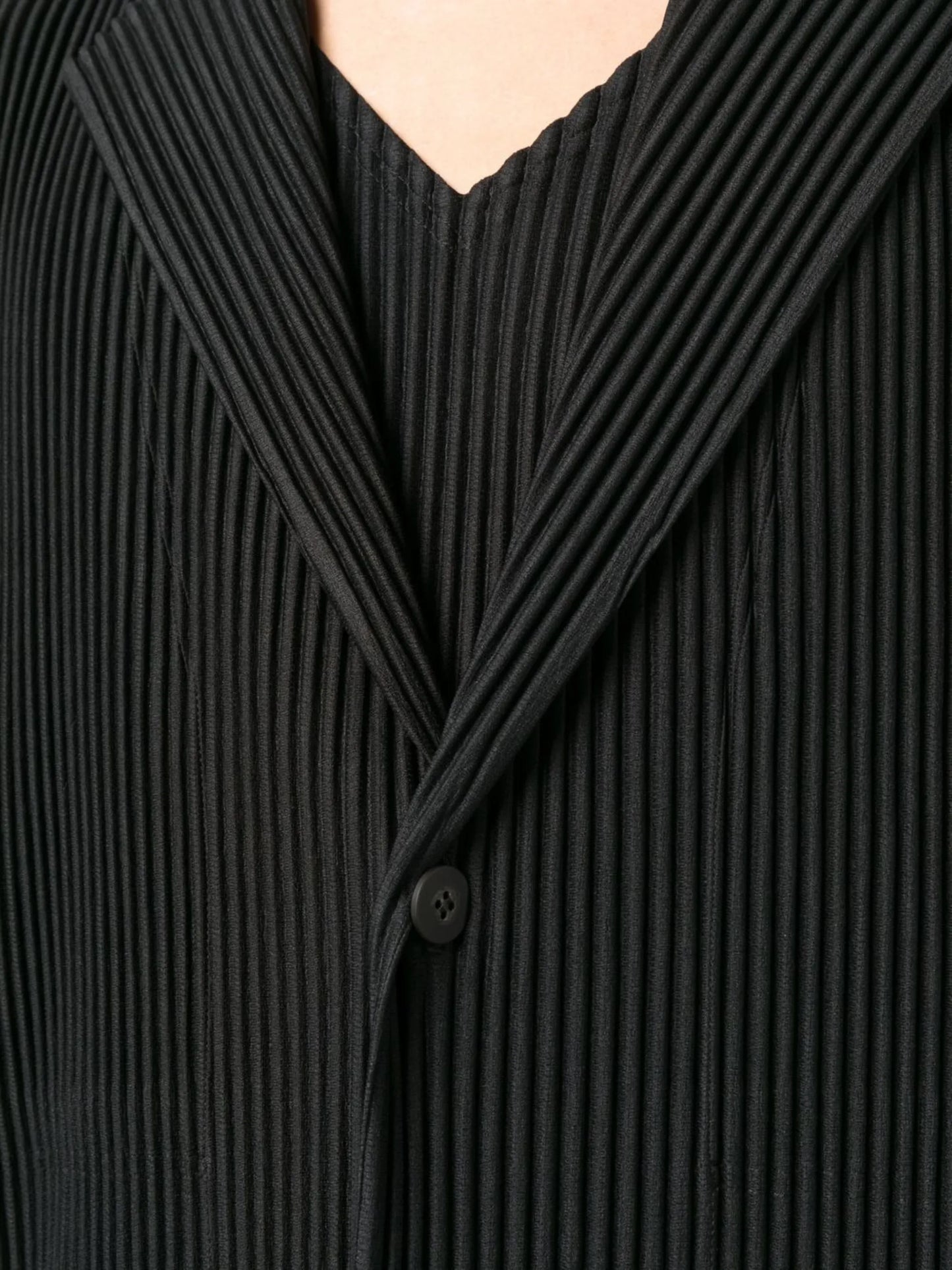 single-breasted suit jacket