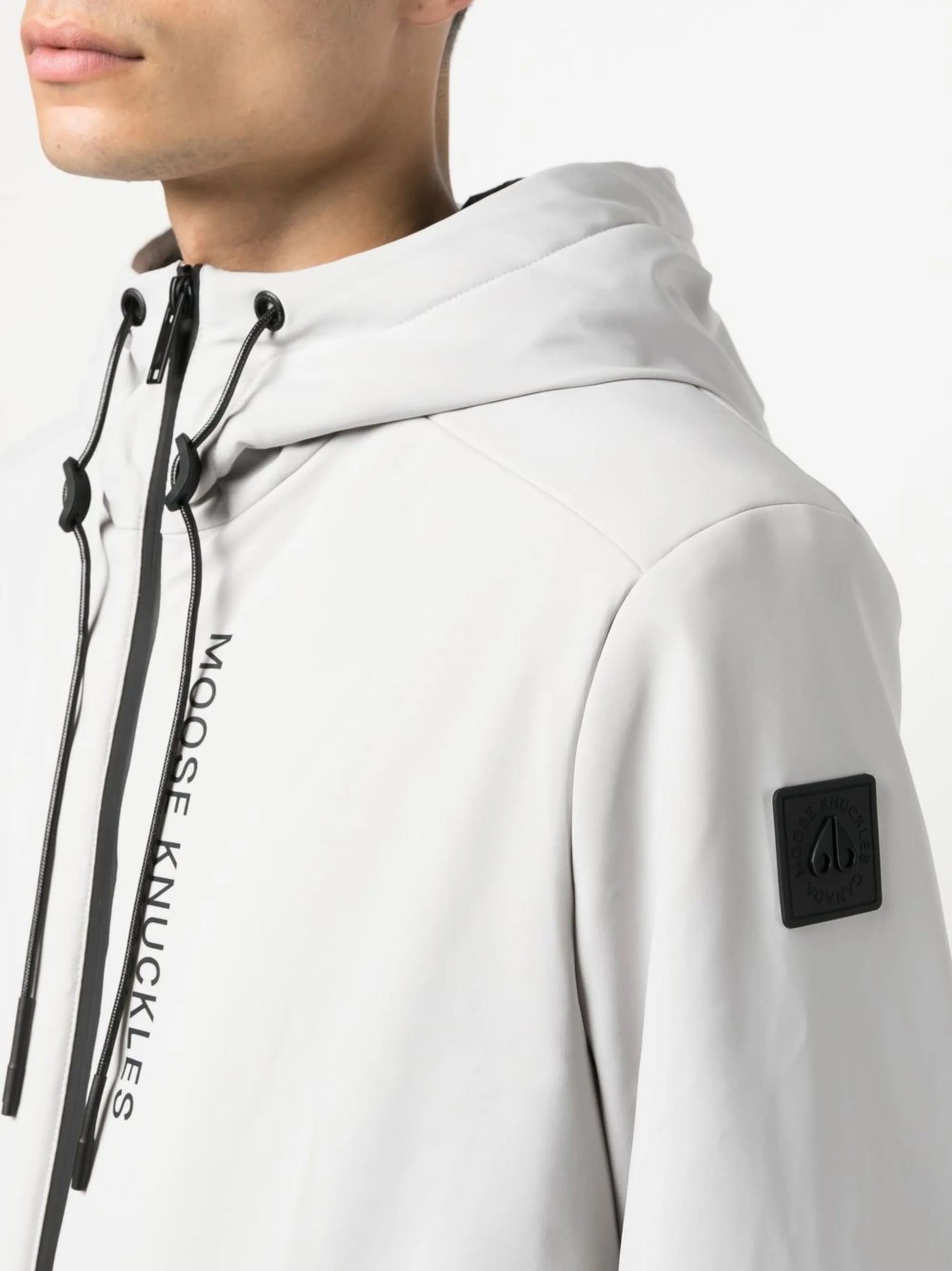 contrast-detailing hooded jacket