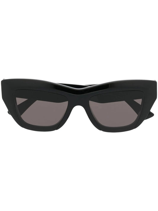 cat-eye sunglasses