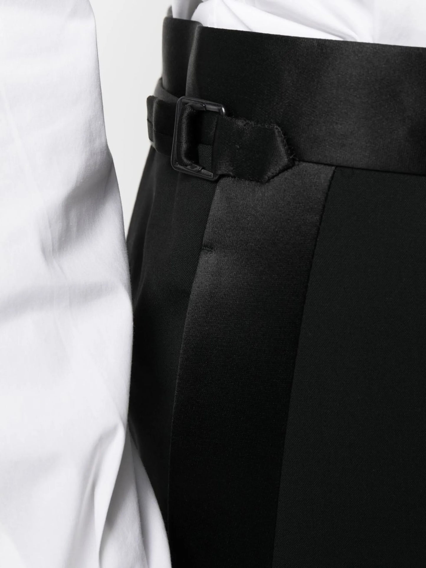 two-piece single-breasted dinner suit