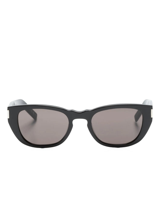 cat-eye frame sunglasses