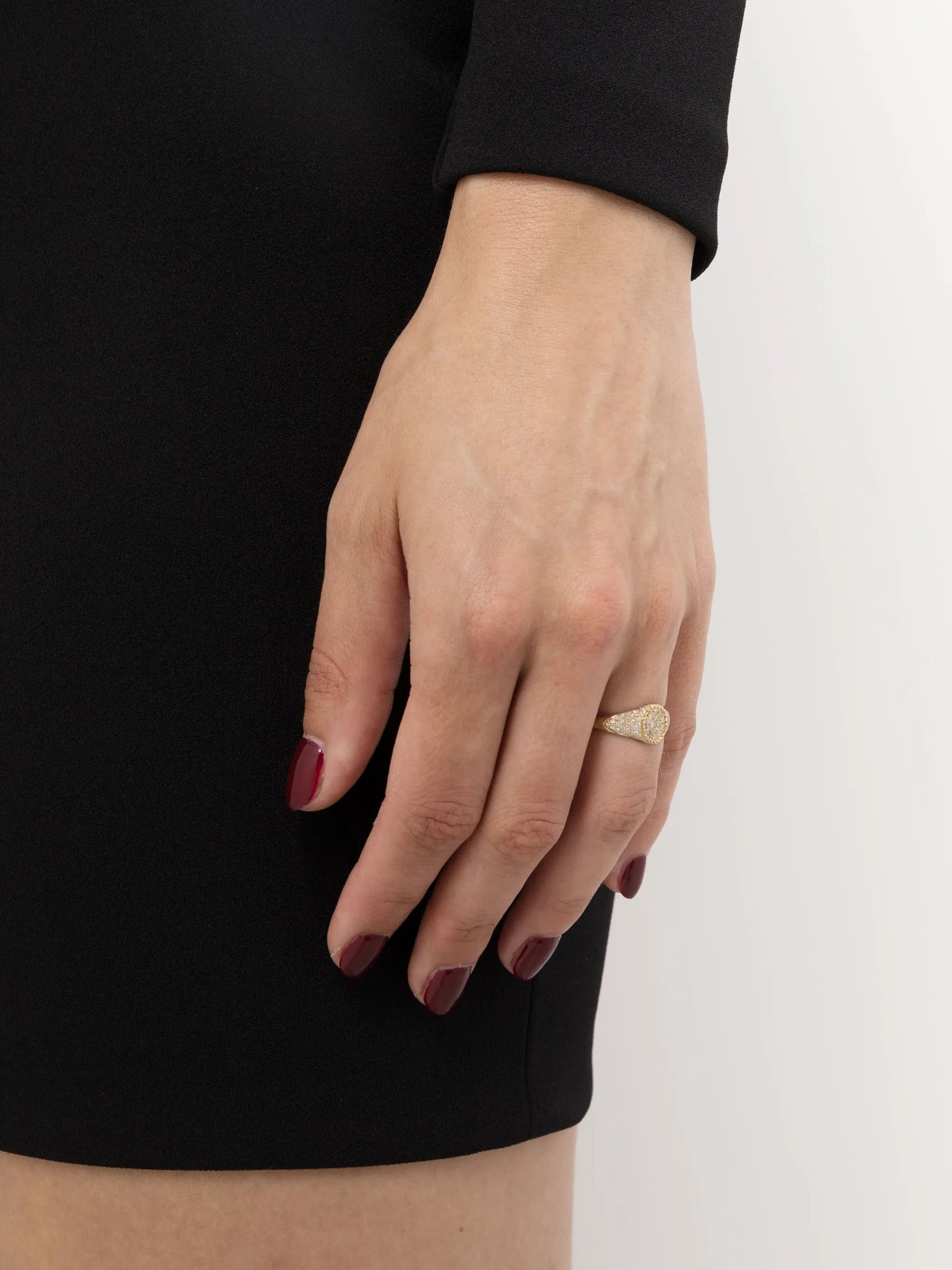 9kt yellow gold Baby Chevalier diamond signet ring