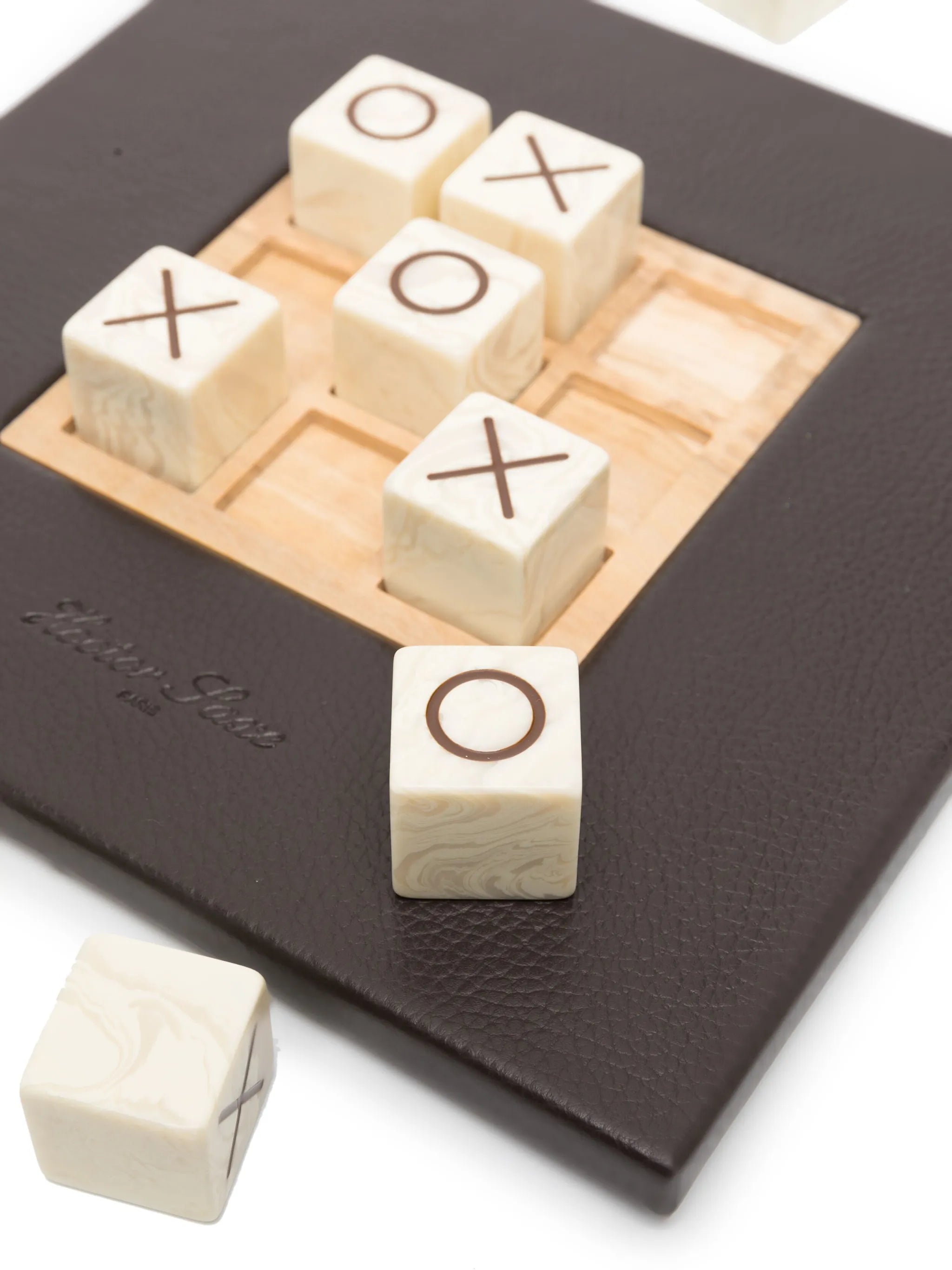 Tic-tac-toe leather game