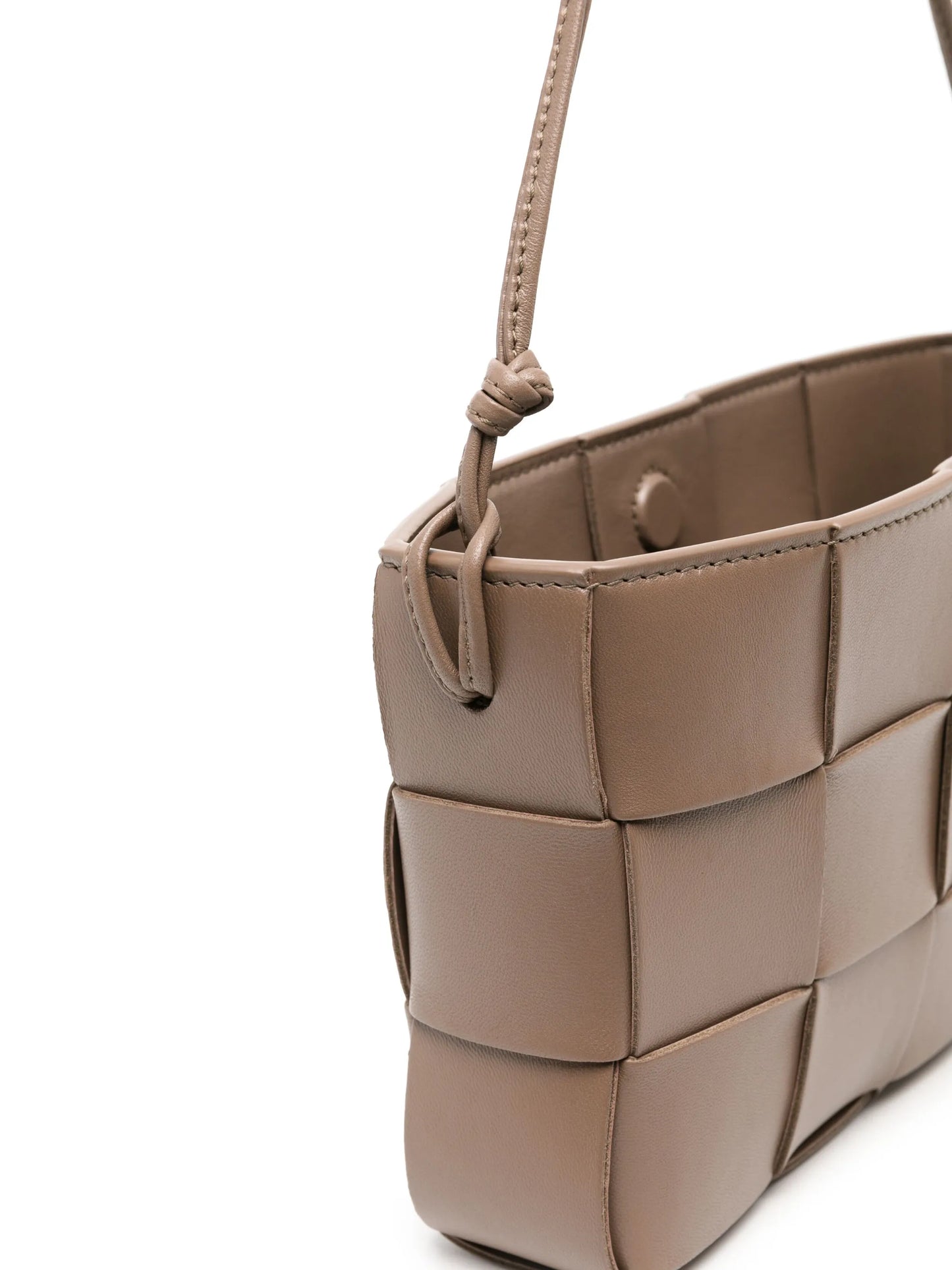 Cassette intreccio leather bag