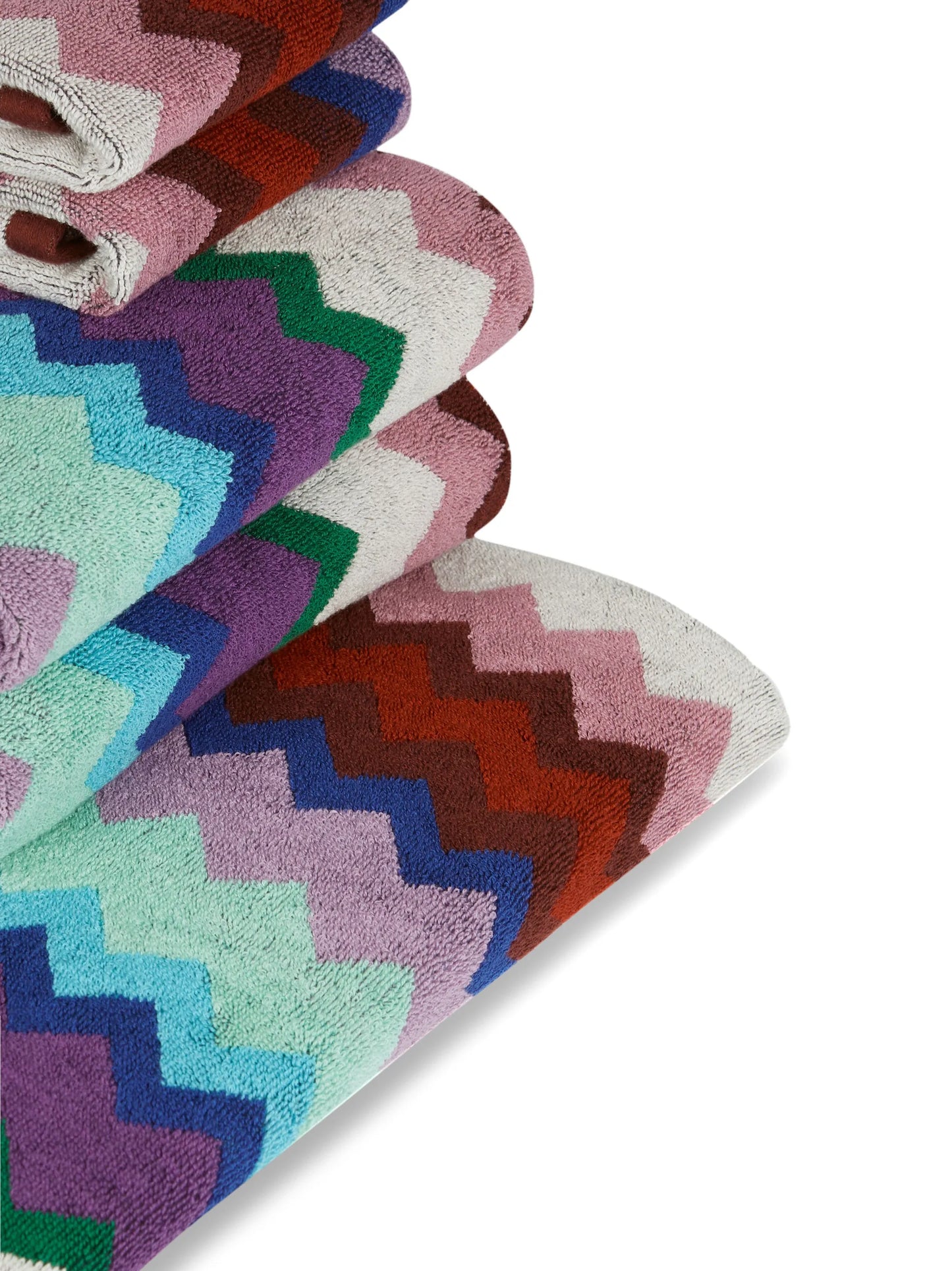 zigzag-pattern bath towels (set of five)