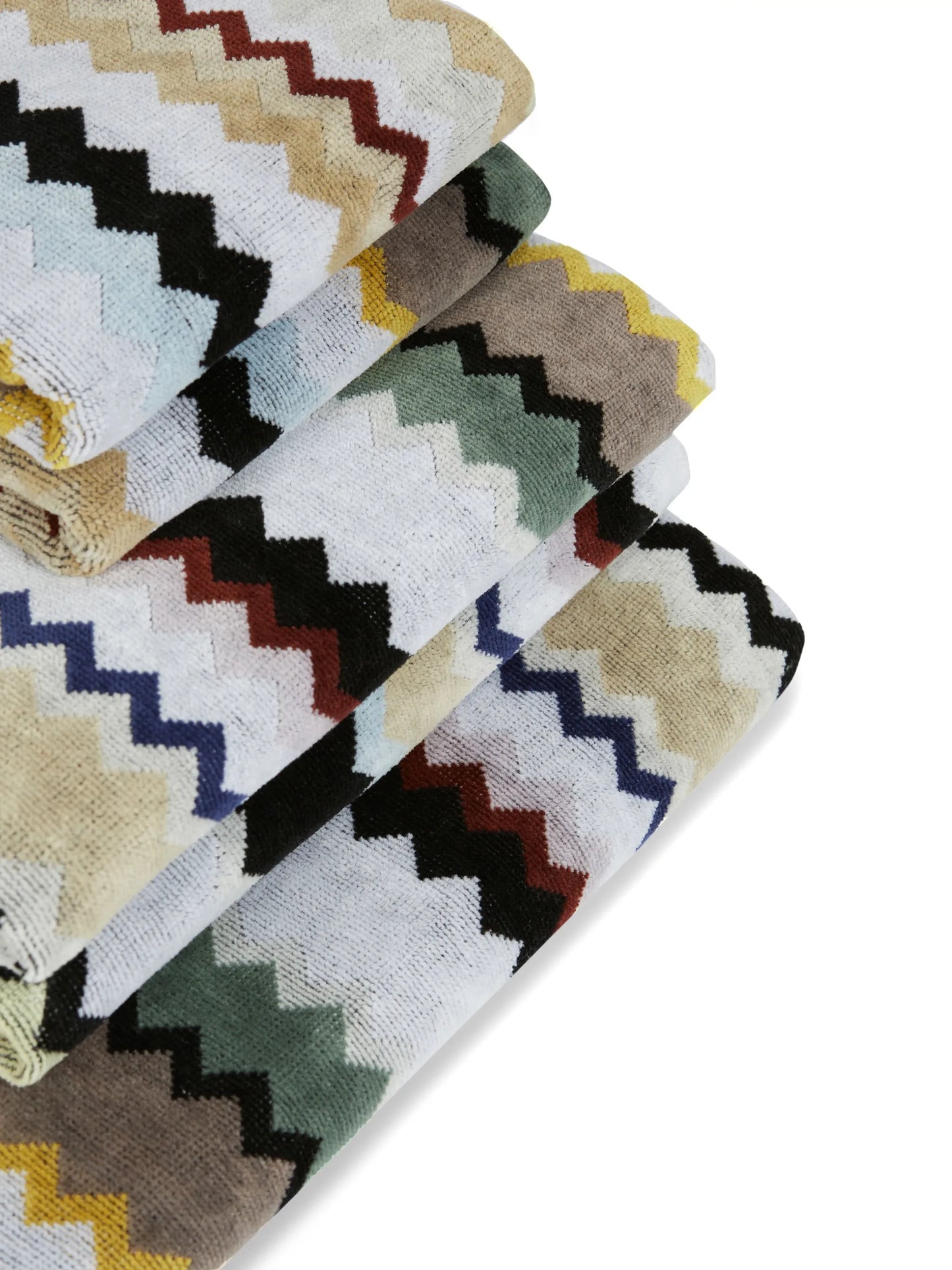 zigzag-pattern bath towels (set of five)