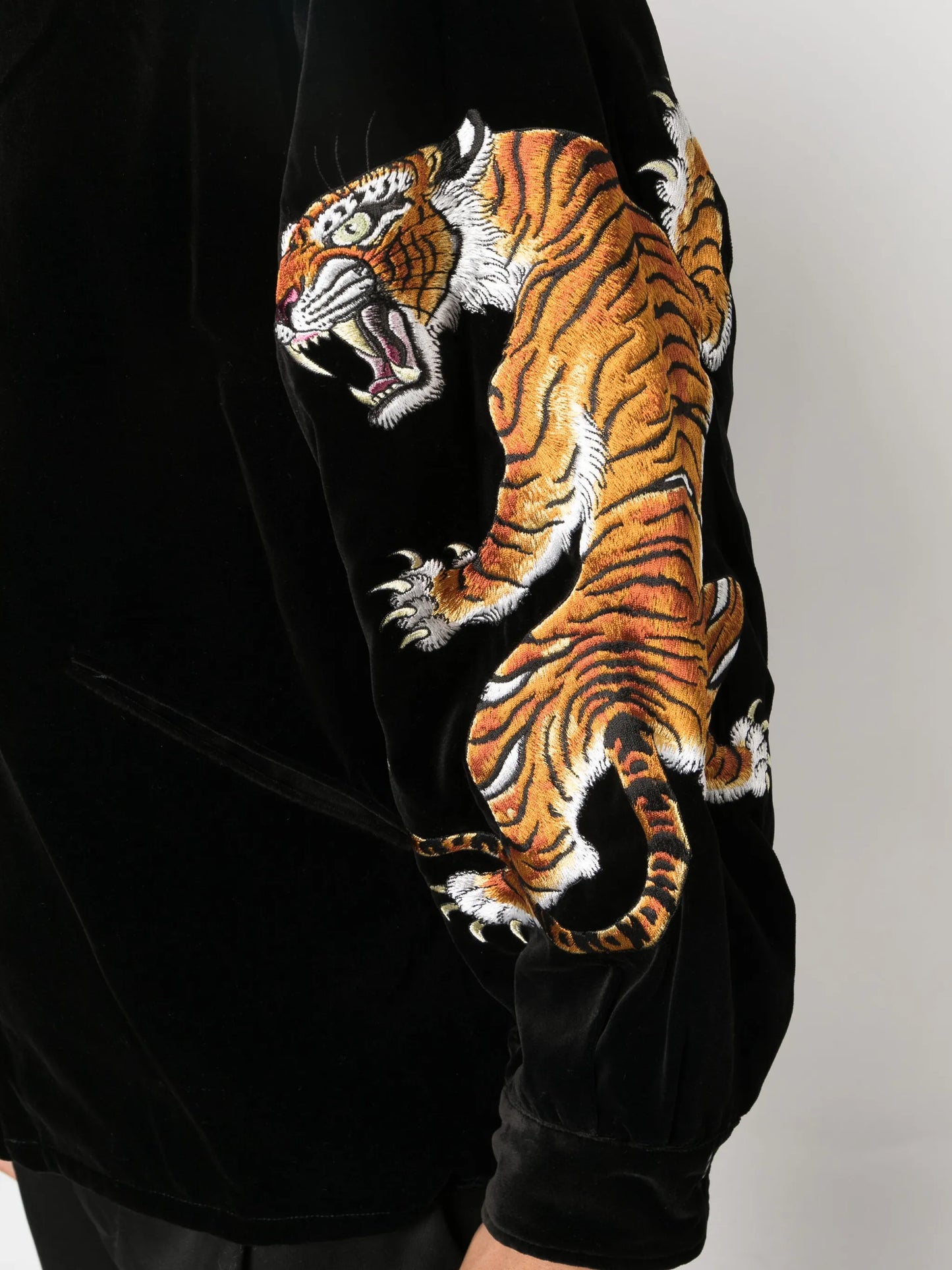 Tigers-embroidered velvet shirt jacket