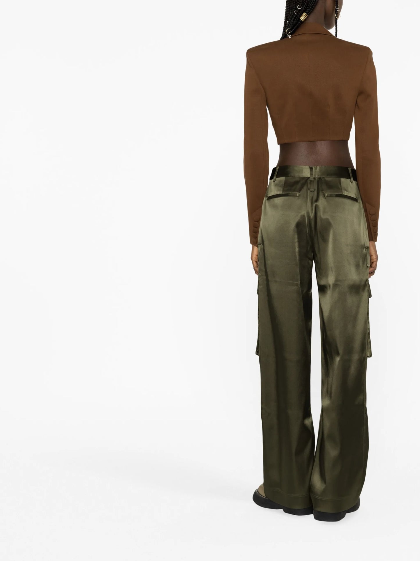 high-waisted cargo-pockets trousers