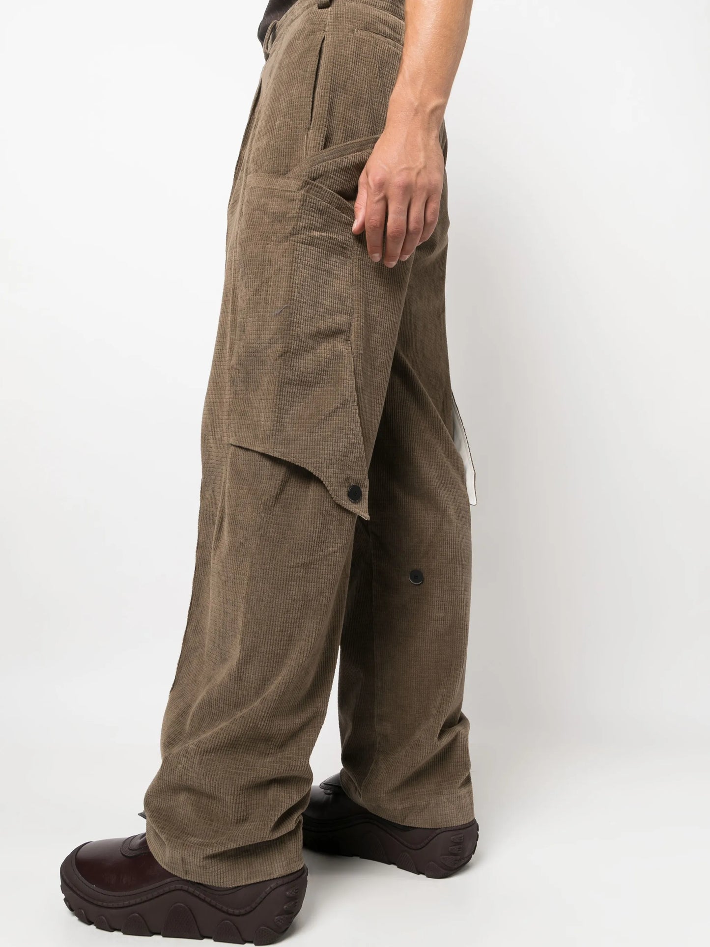 pleat-detailing loose-fit trousers
