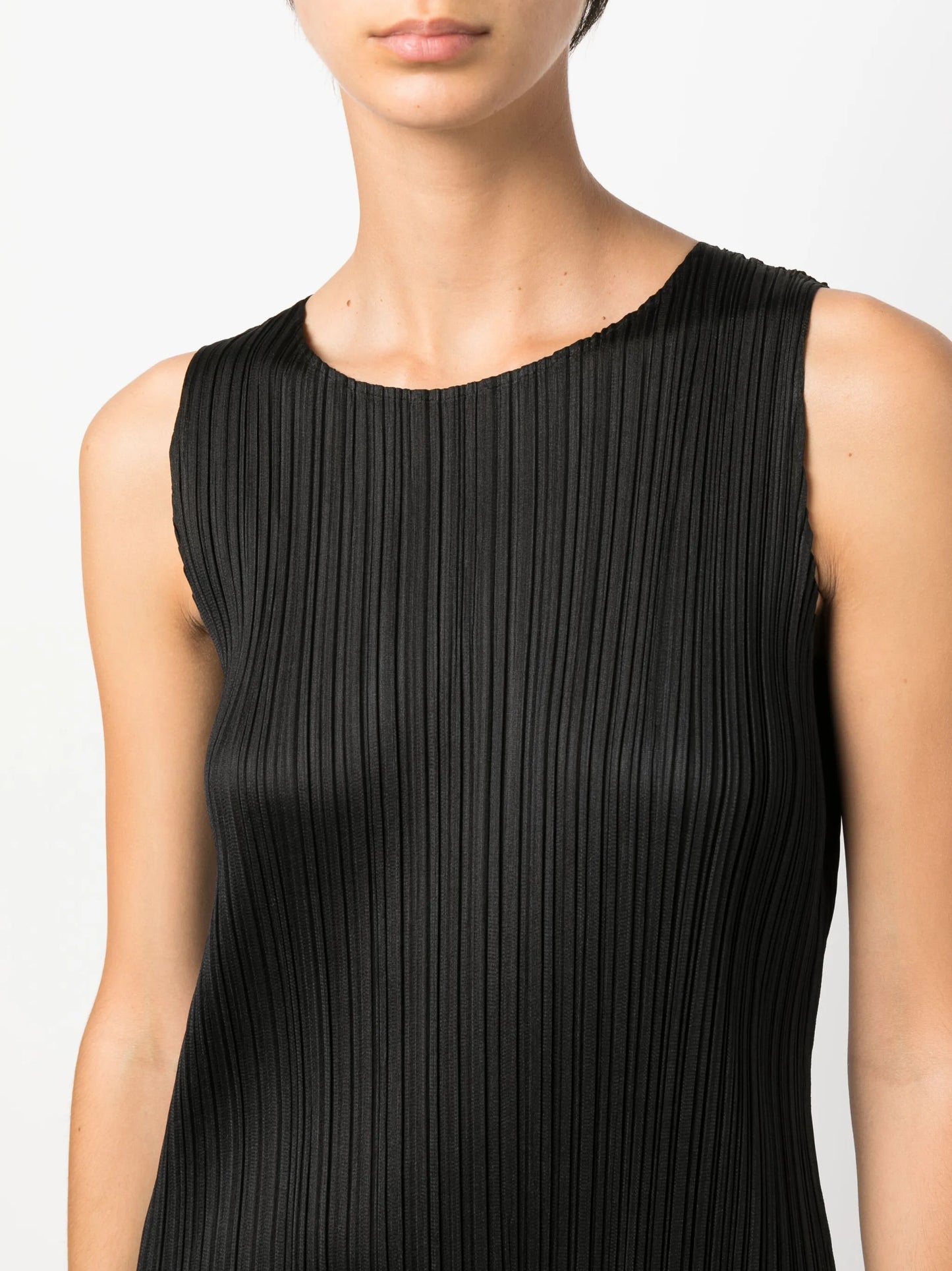 sleeveless pleated midi dress