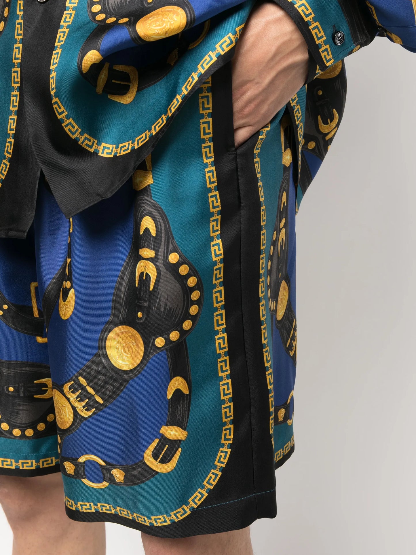 Medusa Saddle Silk shorts