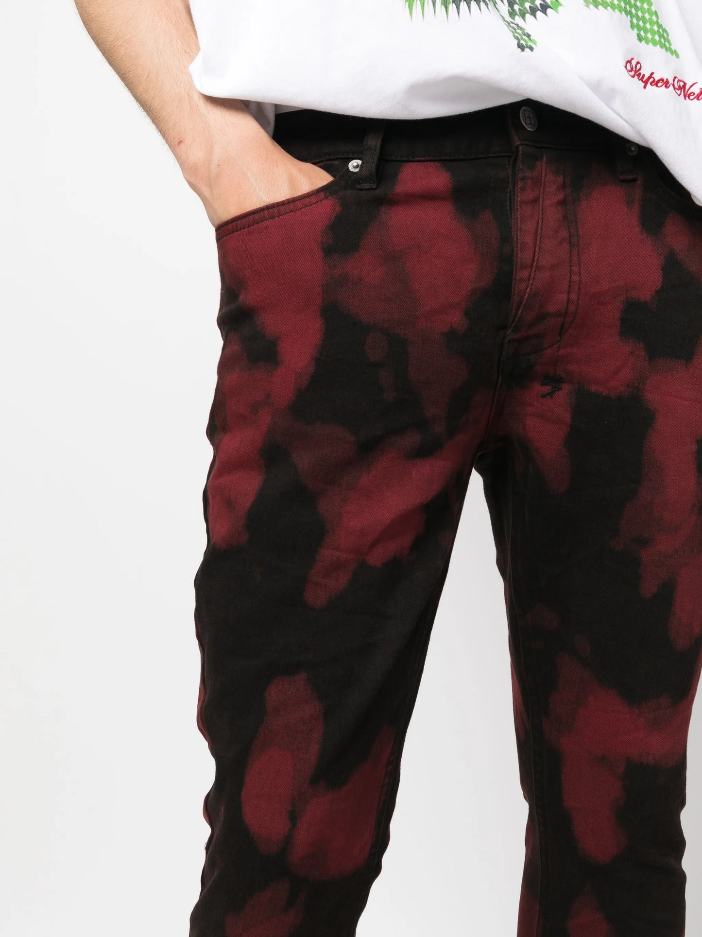 abstract-print low-rise jeans