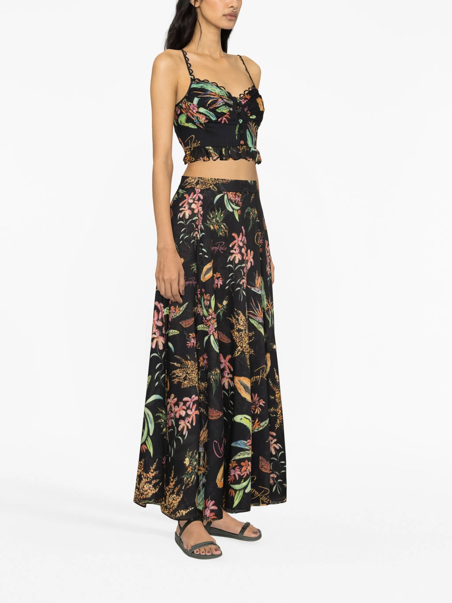 sweetheart-neck cropped top