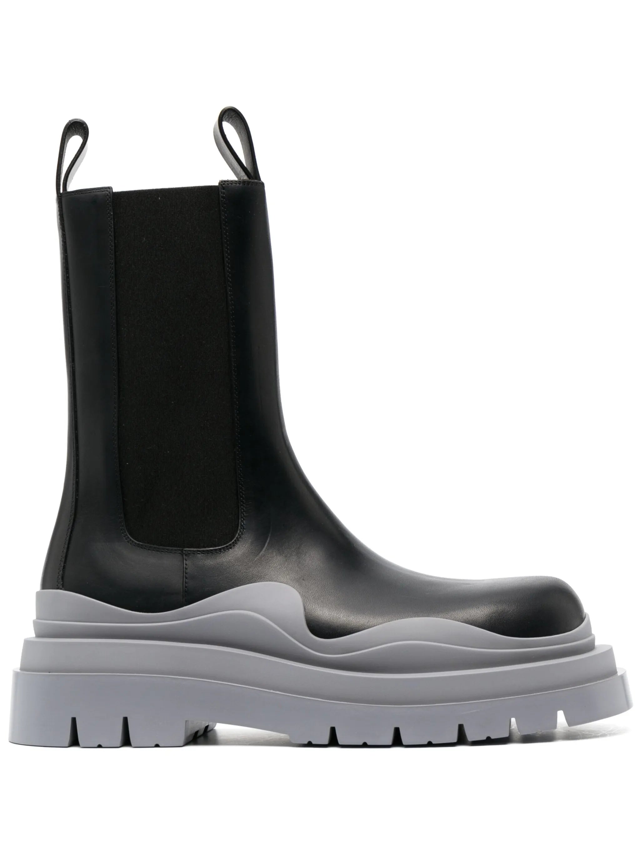 Tire Chelsea boots