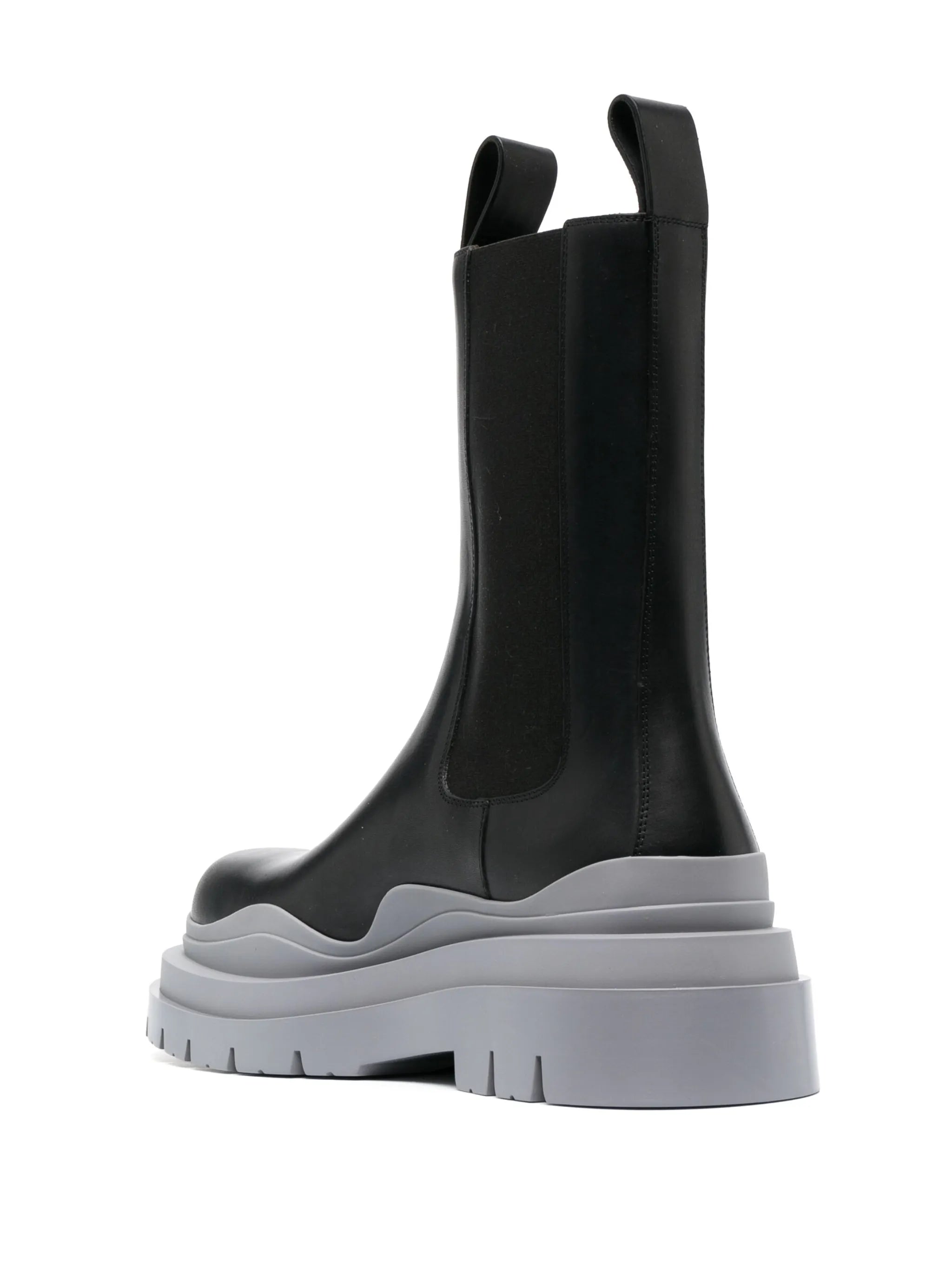 Tire Chelsea boots
