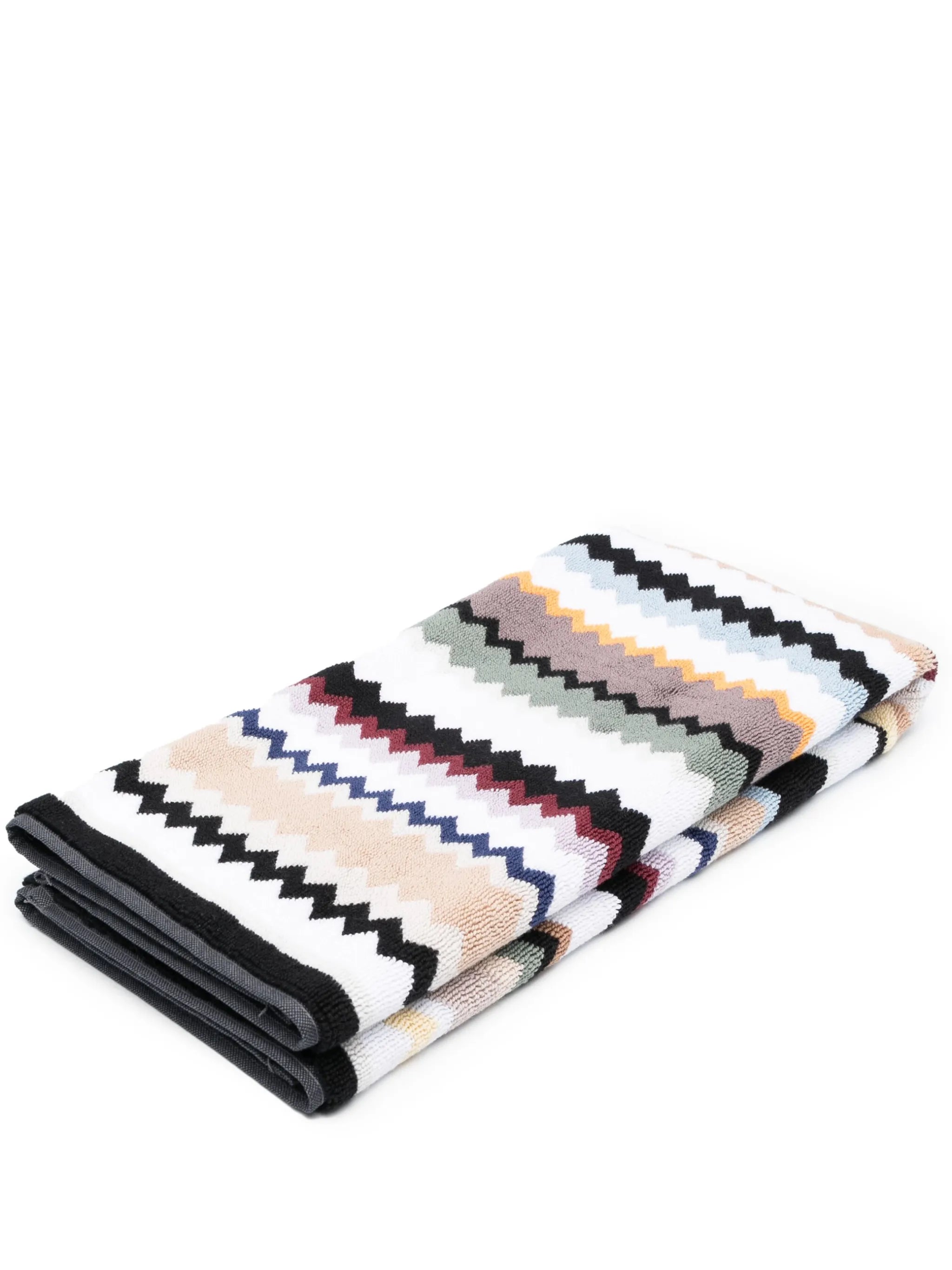 zigzag-pattern cotton bath mat