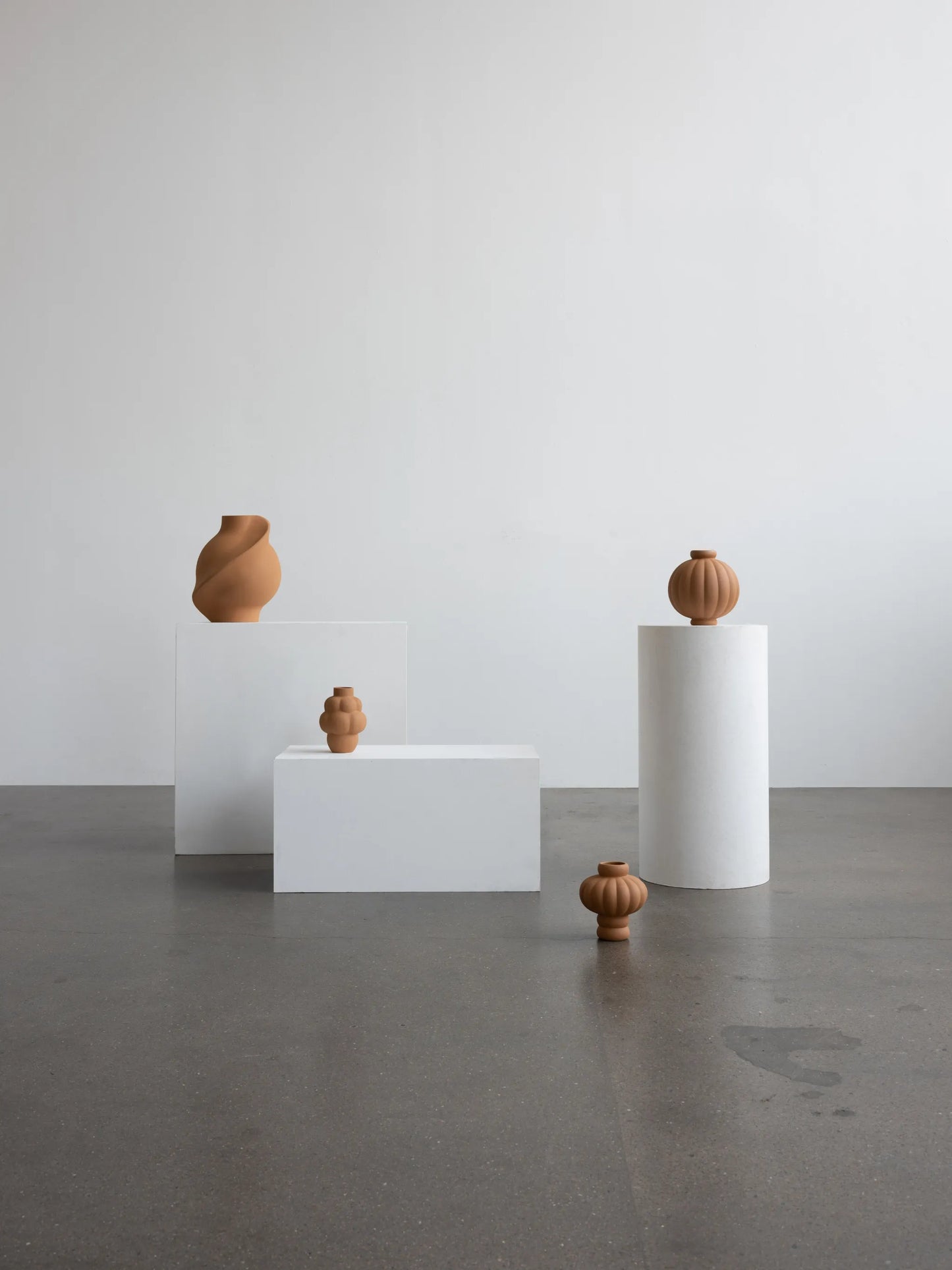 Balloon 04 ceramic vase (22cm)