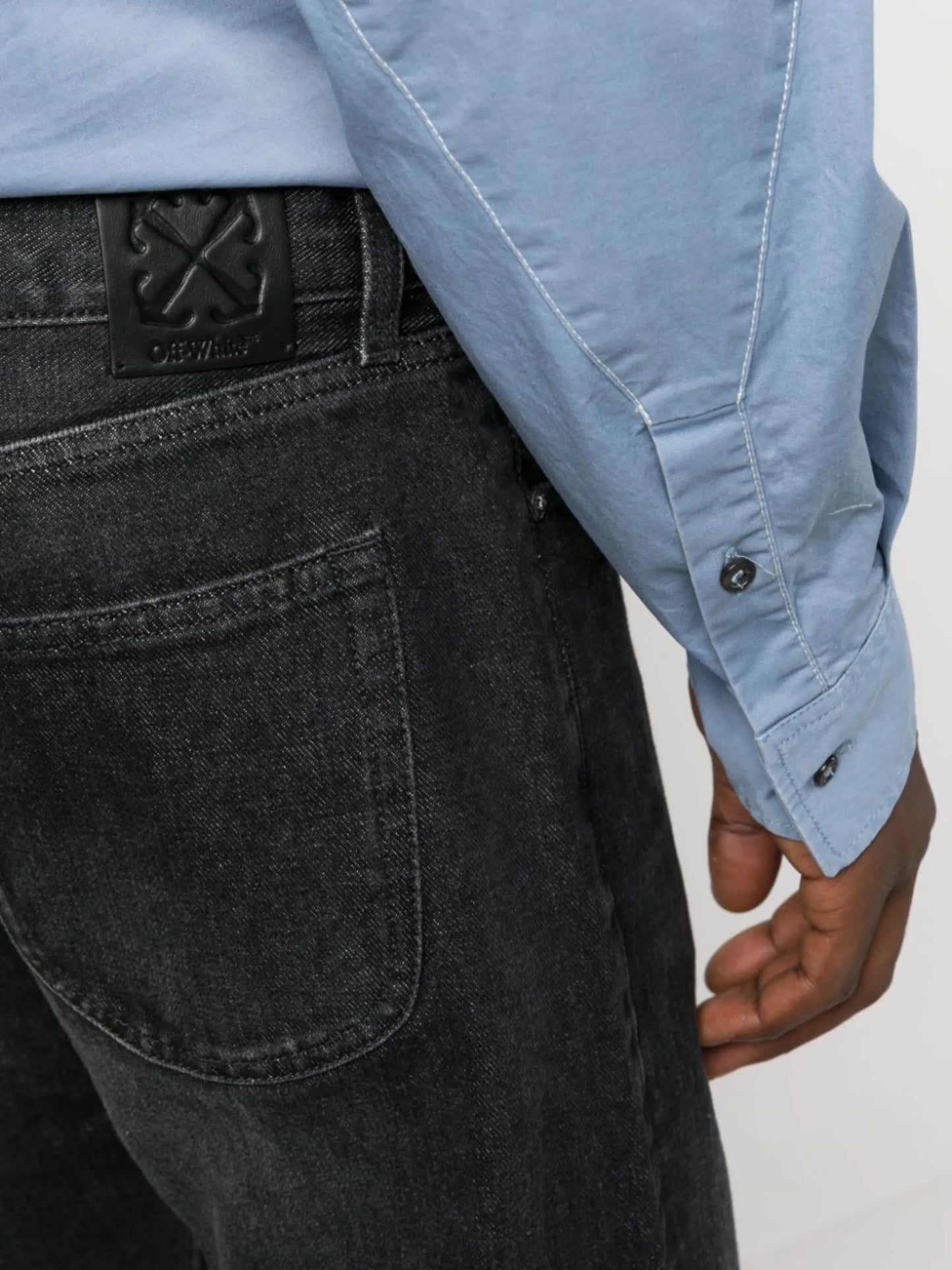 Arr Tab logo-patch tapered jeans