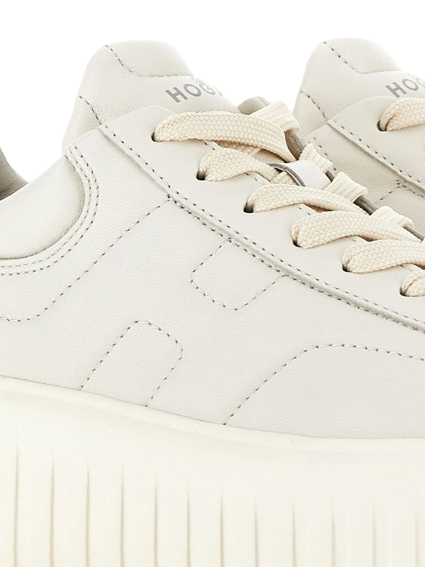 logo-embroidered low-top sneakers