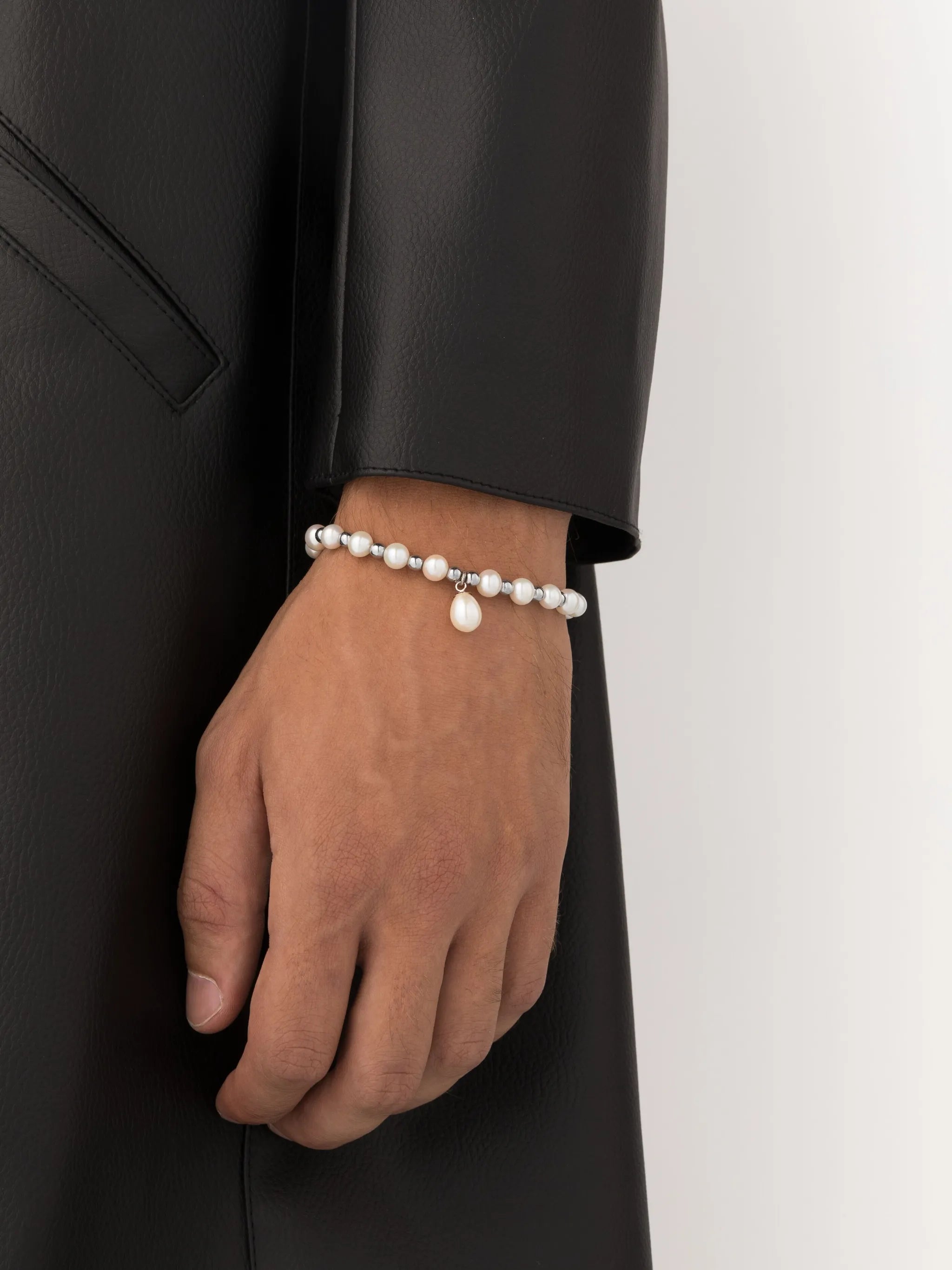 beaded pearl bracelet