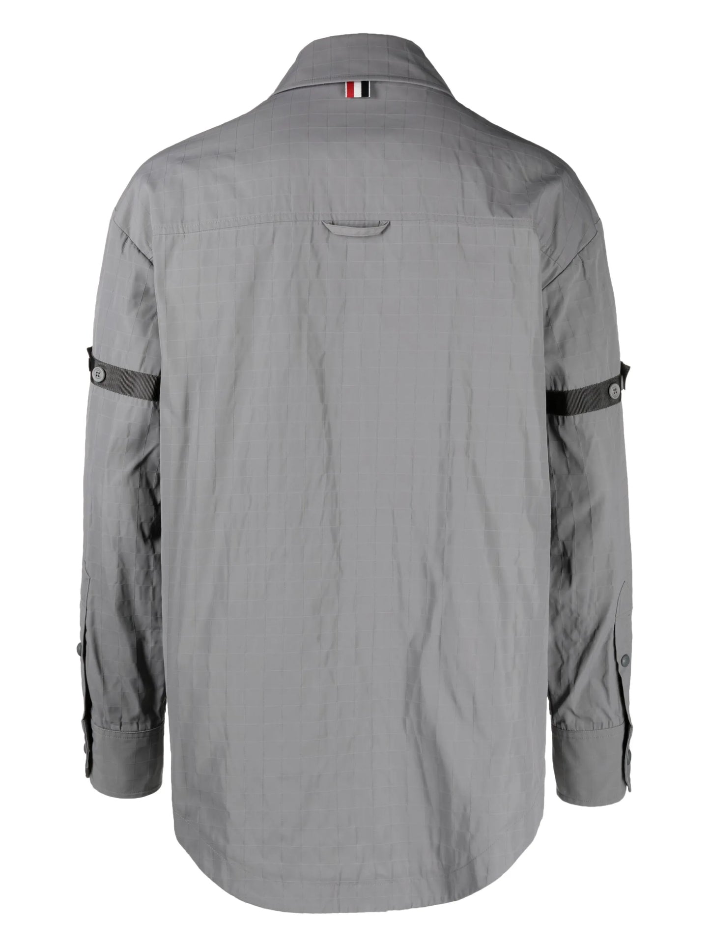button-fastening shirt jacket